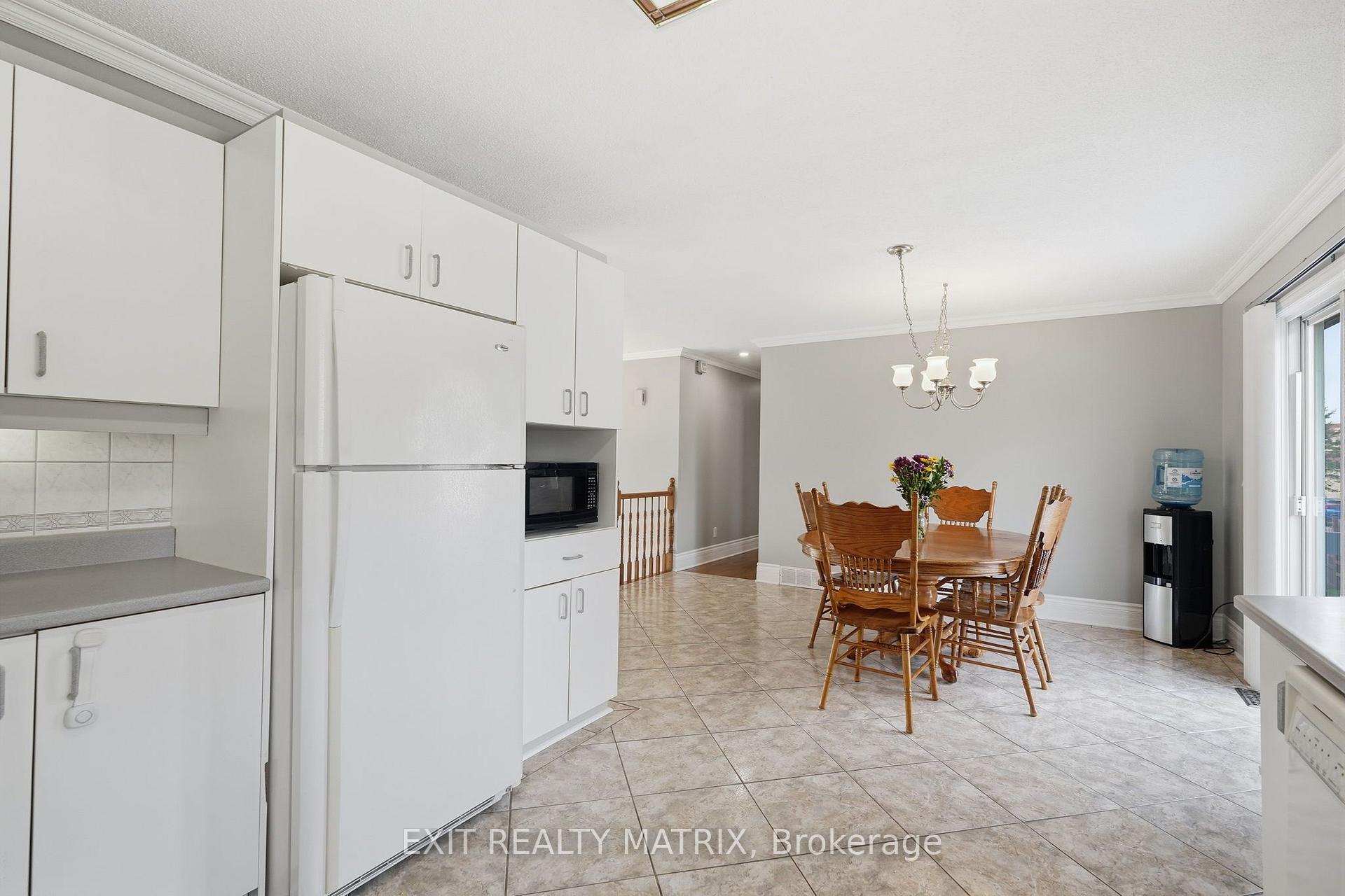Photo 15 of 2 Maheu Street, Russell, Embrun — HOMEH