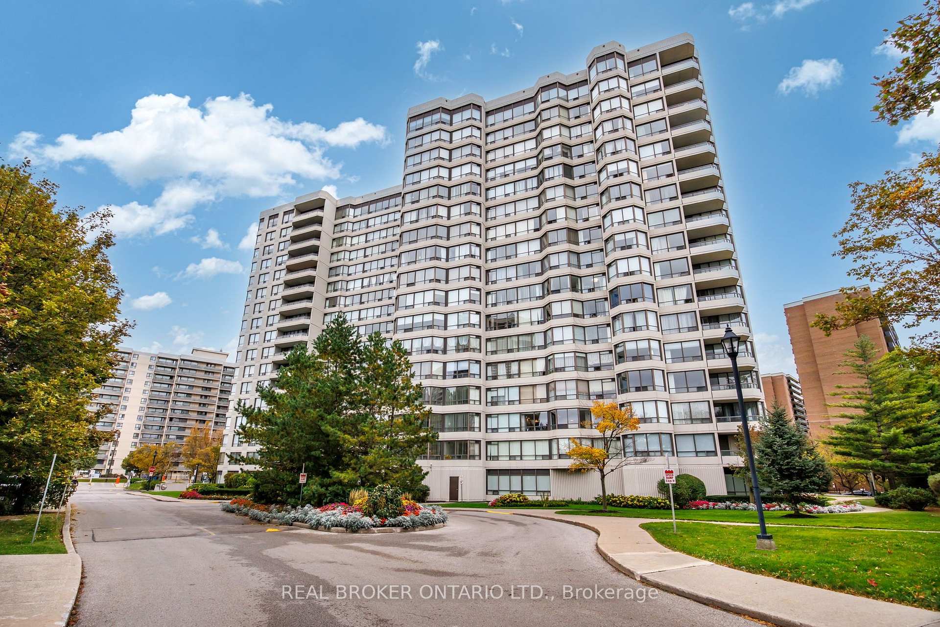 Photo of Unit 210, 1101 Steeles Avenue W