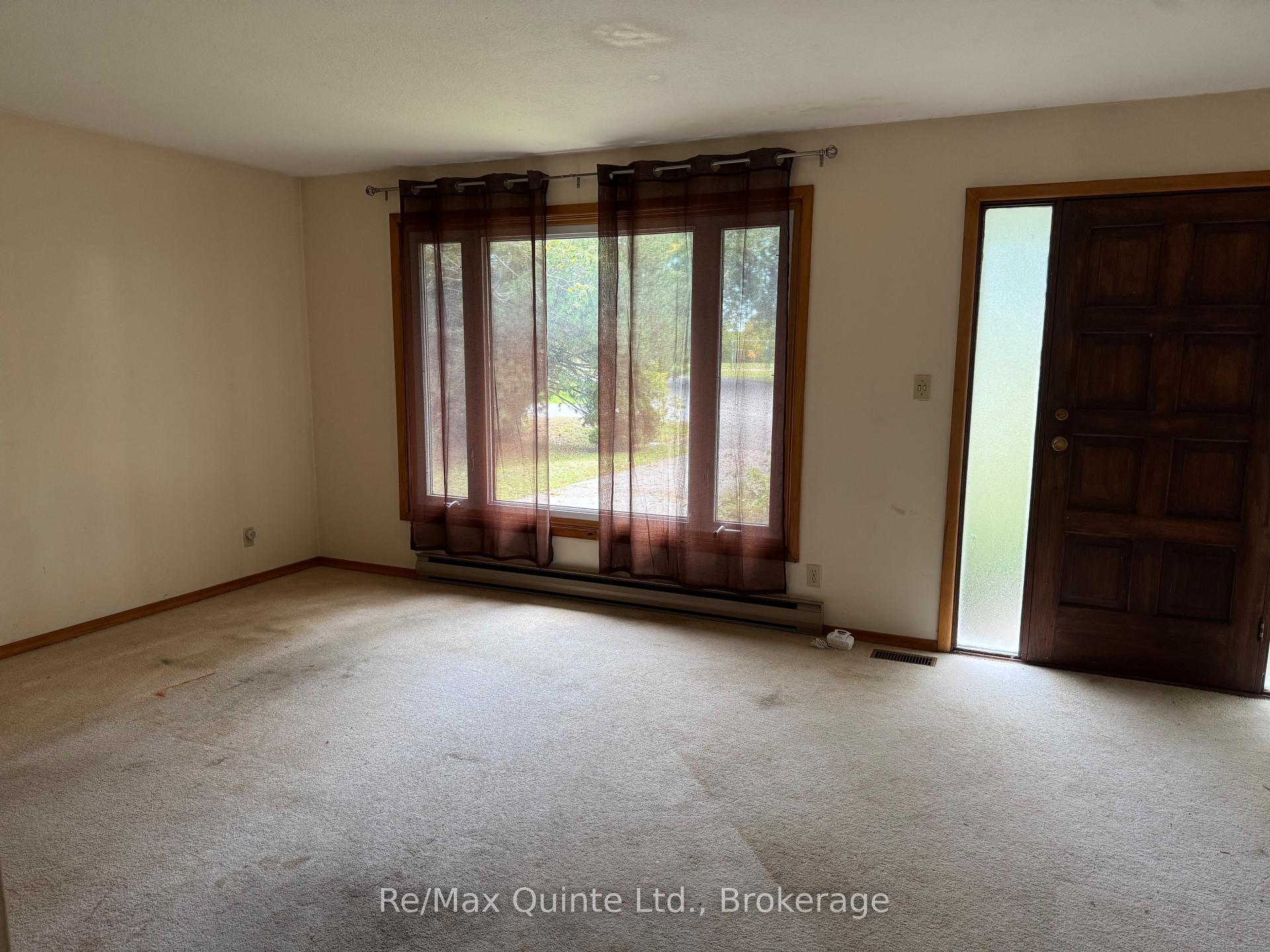 Photo 13 of 20 Ross Avenue, Quinte West, Murray Ward — HOMEH