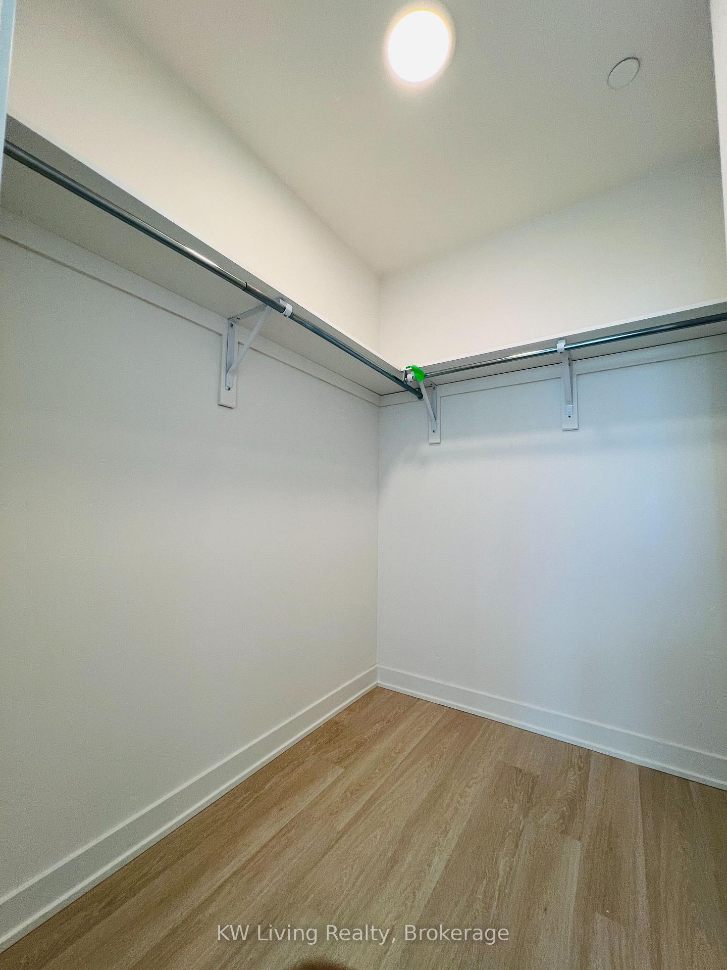 Photo 3 of Unit B1503, 50 Upper Mall Way, Vaughan, Brownridge — HOMEH