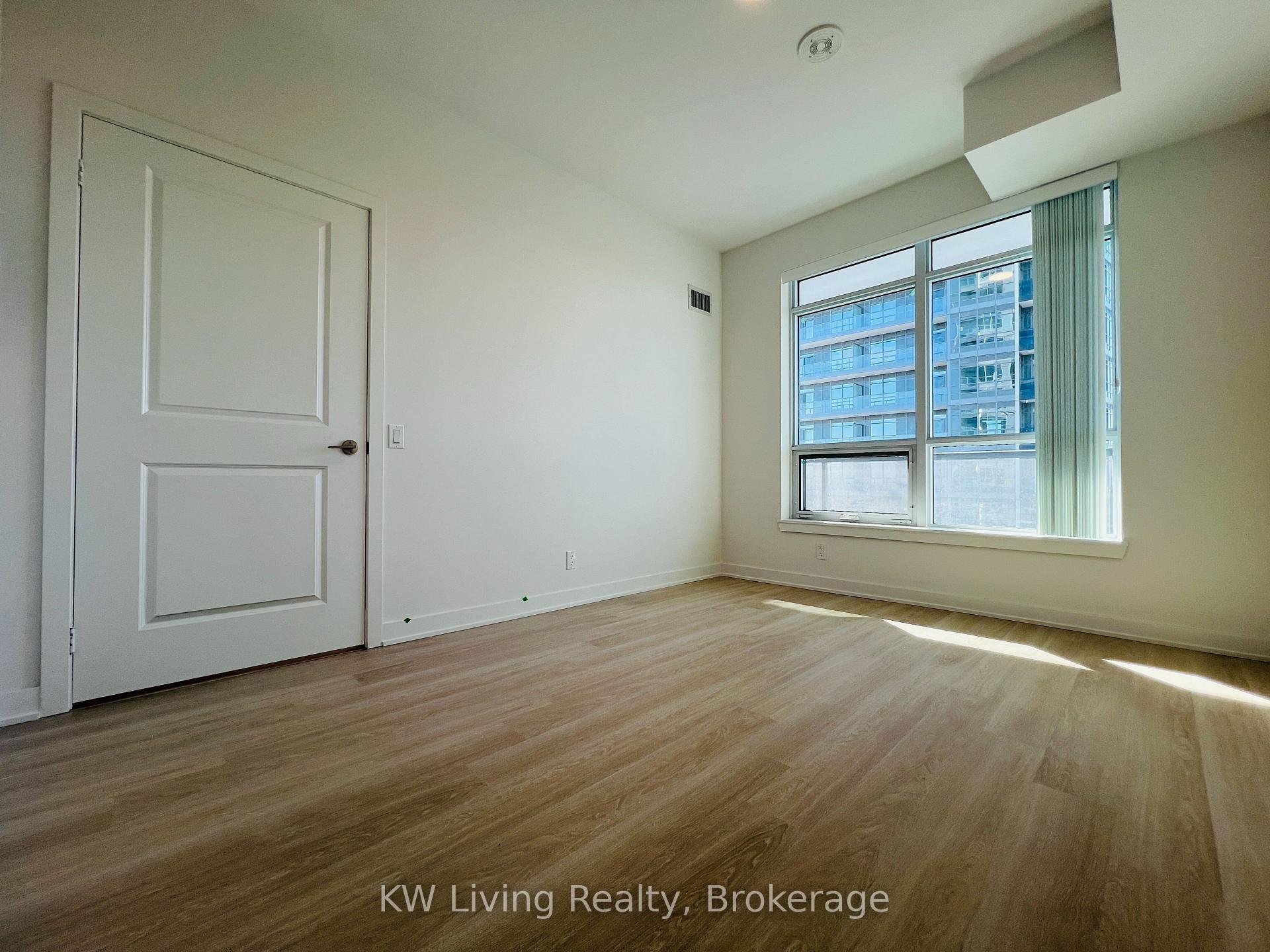 Photo 4 of Unit B1503, 50 Upper Mall Way, Vaughan, Brownridge — HOMEH