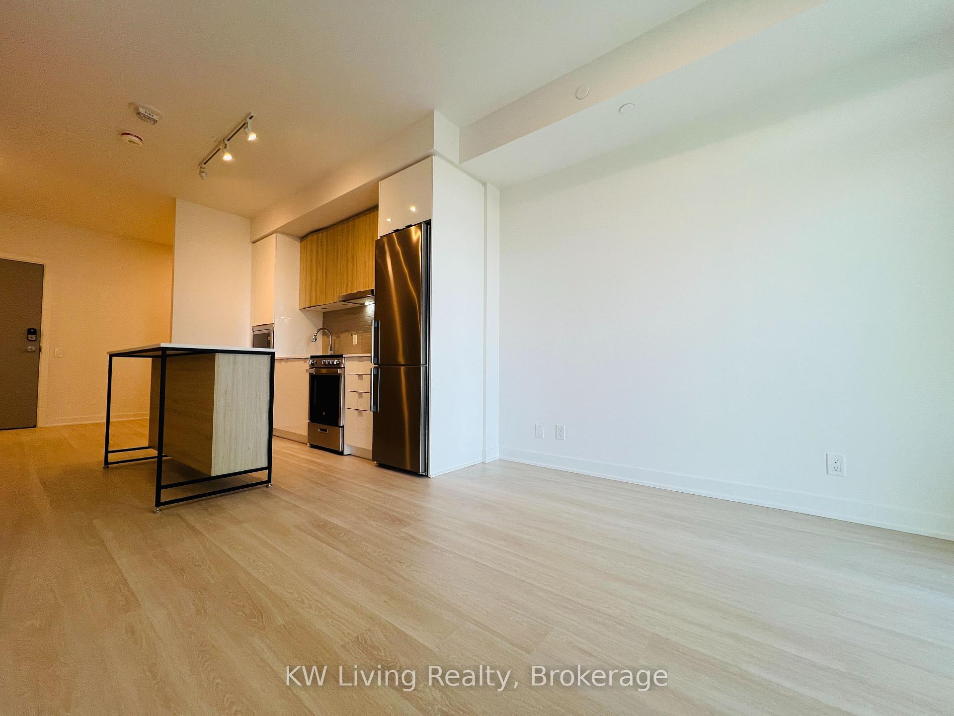 Photo 5 of Unit B1503, 50 Upper Mall Way, Vaughan, Brownridge — HOMEH