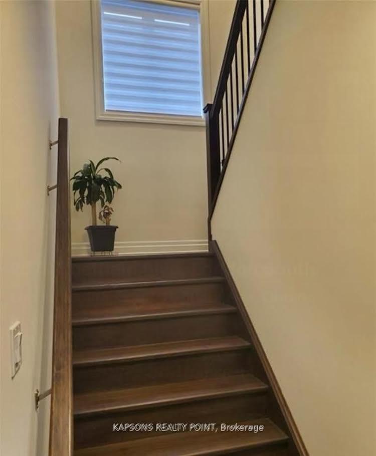 Photo 2 of Unit 21, 2579 Sheffield Boulevard, London, South U — HOMEH