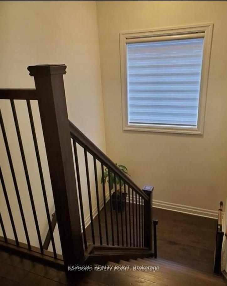 Photo 5 of Unit 21, 2579 Sheffield Boulevard, London, South U — HOMEH