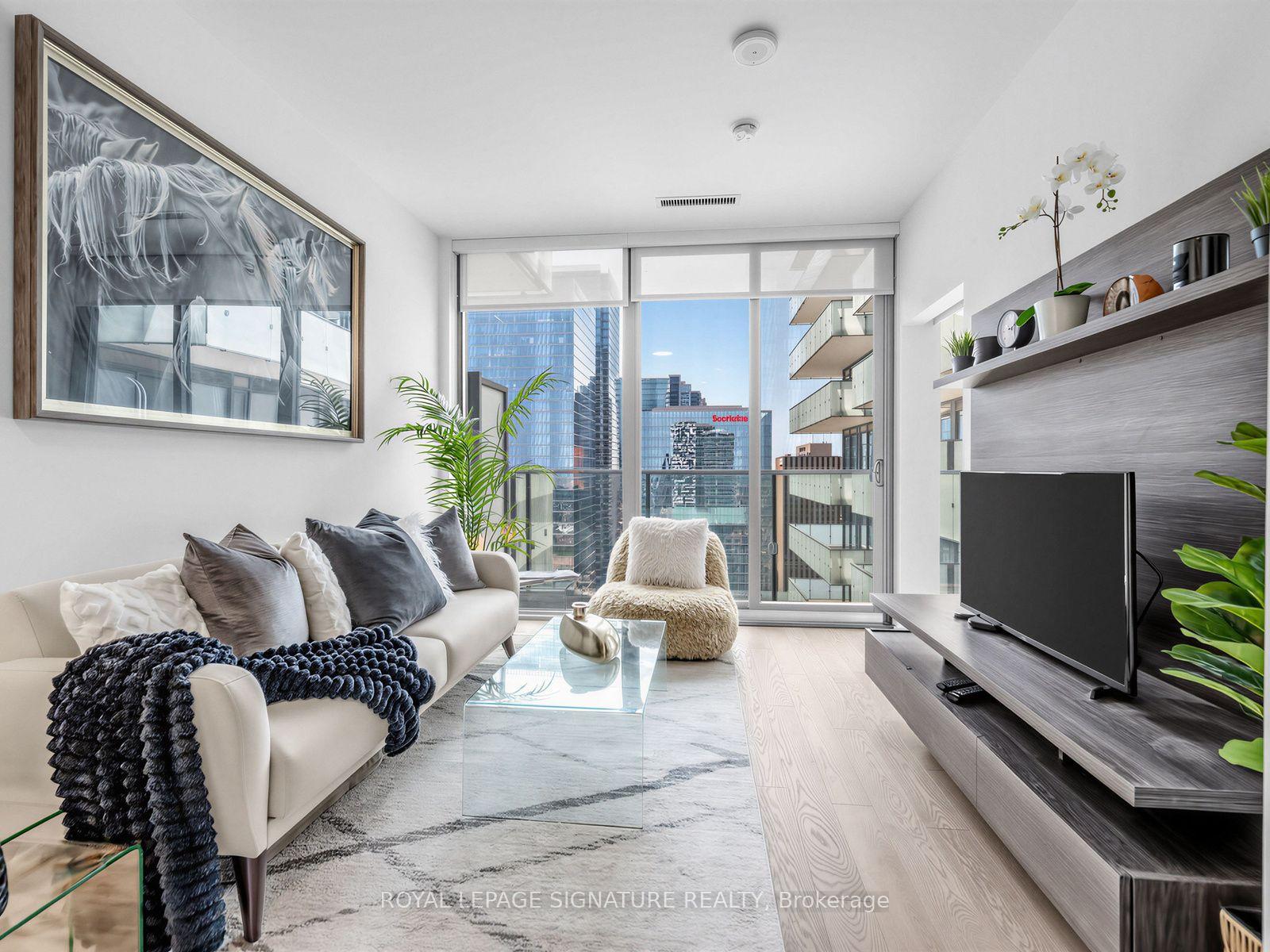 Photo 6 of Unit 3707, 20 Lombard Street, Toronto, Church-Yonge Corridor — HOMEH