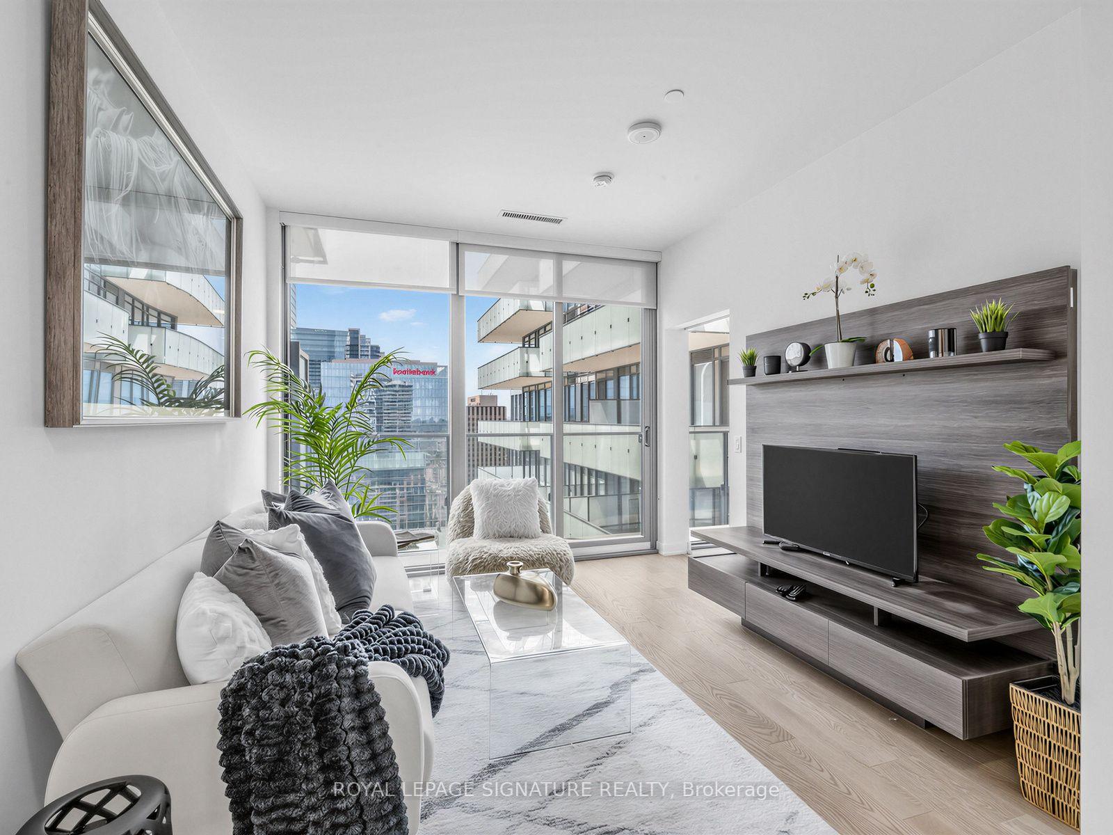 Photo 7 of Unit 3707, 20 Lombard Street, Toronto, Church-Yonge Corridor — HOMEH
