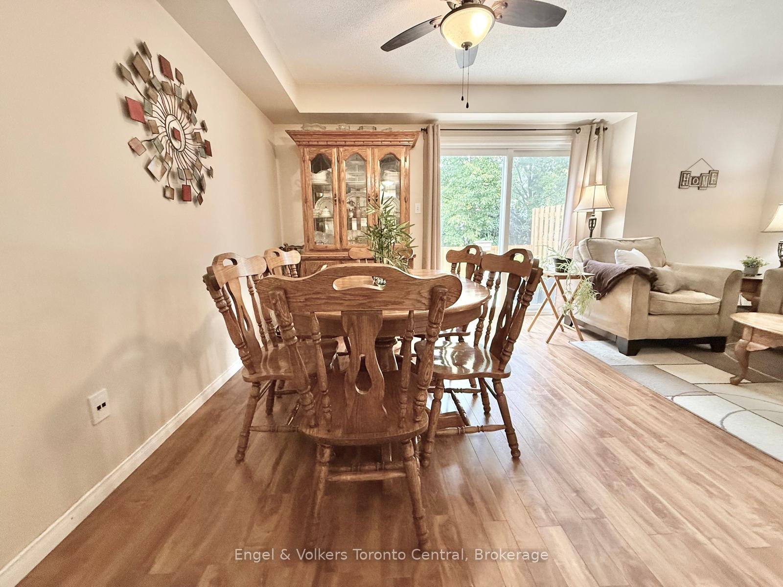 Photo 5 of Unit 9, 920 Edinburgh Road S, Guelph, Kortright West — HOMEH