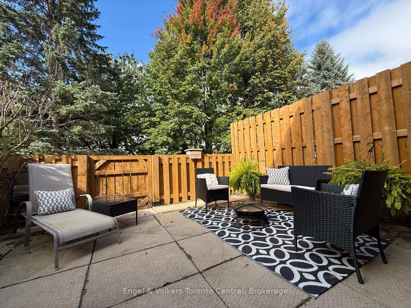 Photo 14 of Unit 9, 920 Edinburgh Road S, Guelph, Kortright West — HOMEH
