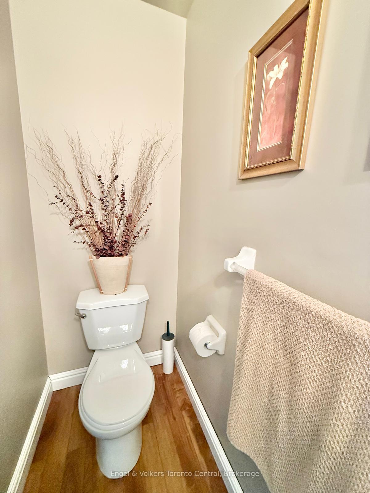 Photo 18 of Unit 9, 920 Edinburgh Road S, Guelph, Kortright West — HOMEH
