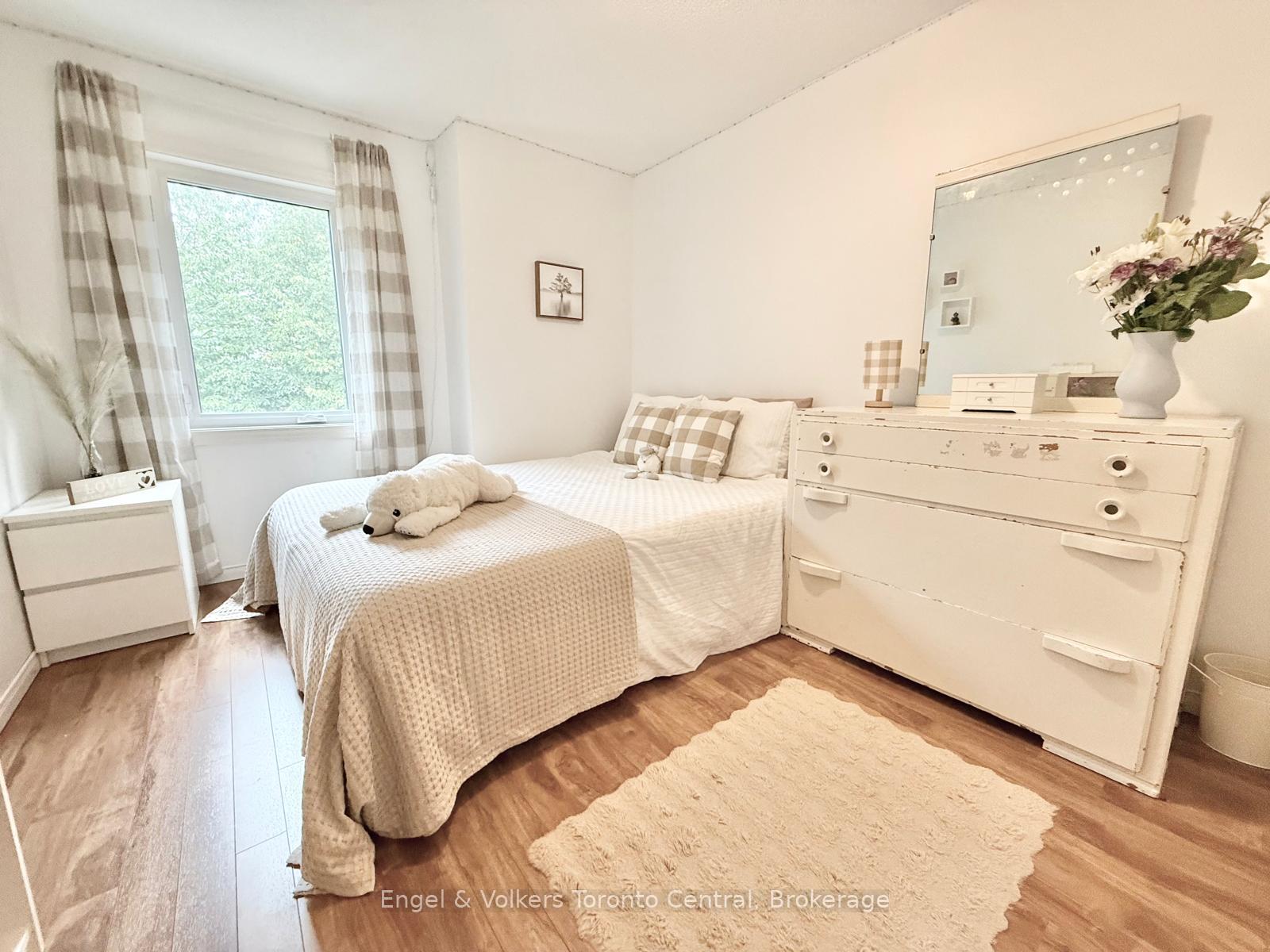Photo 27 of Unit 9, 920 Edinburgh Road S, Guelph, Kortright West — HOMEH