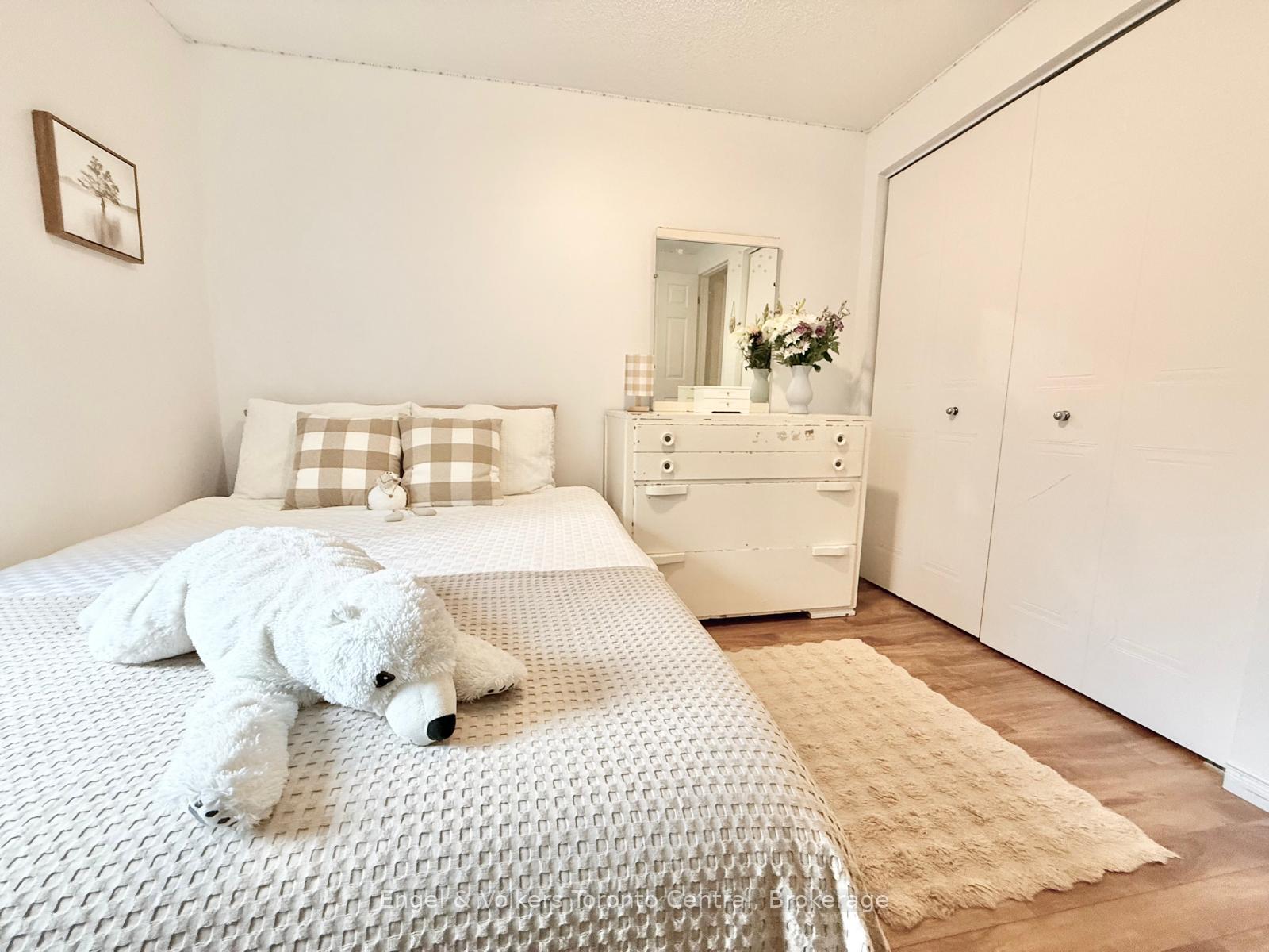 Photo 28 of Unit 9, 920 Edinburgh Road S, Guelph, Kortright West — HOMEH