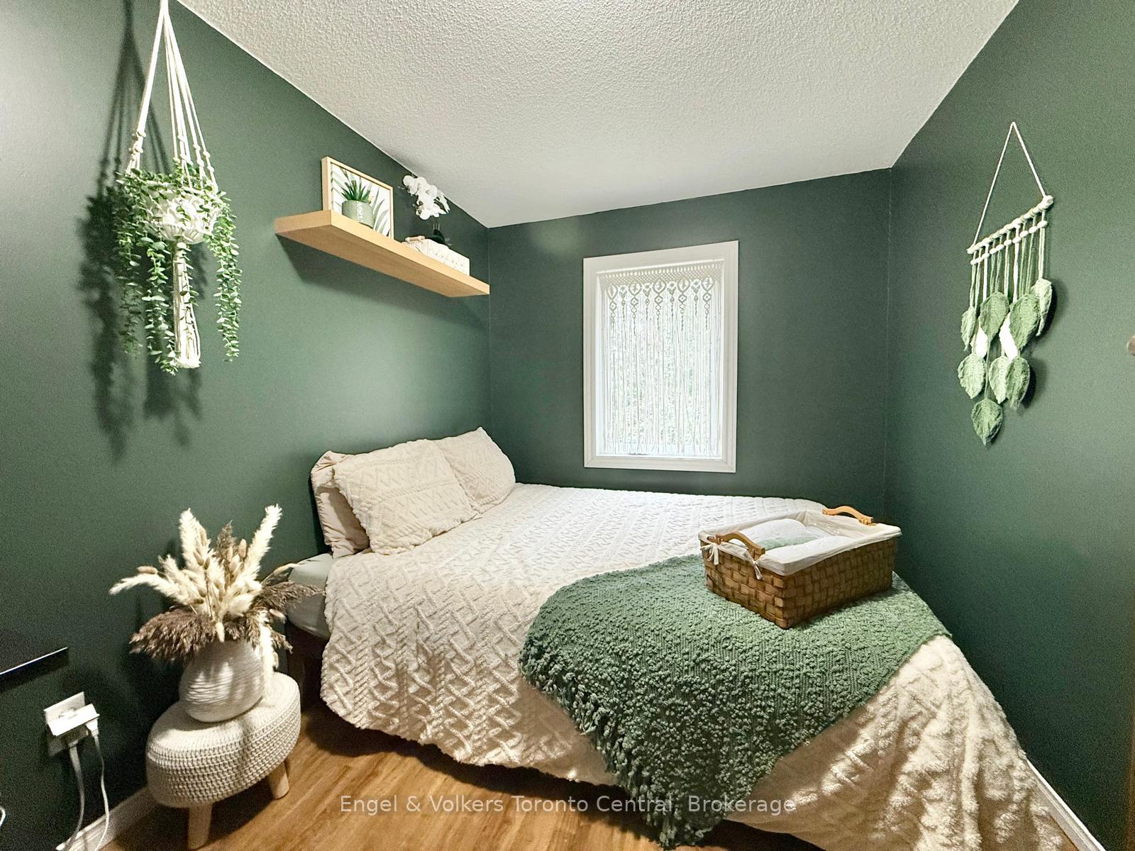 Photo 31 of Unit 9, 920 Edinburgh Road S, Guelph, Kortright West — HOMEH