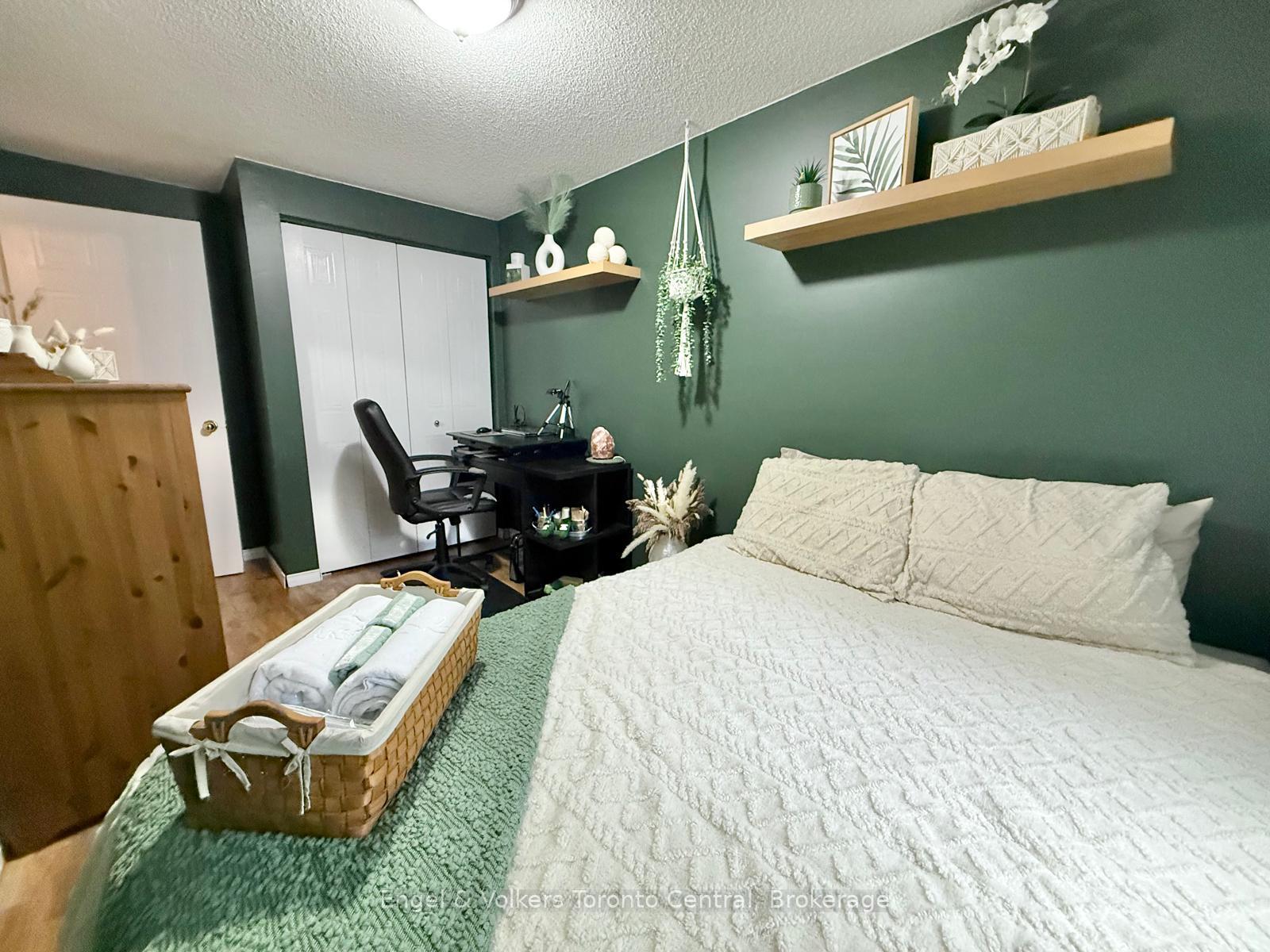 Photo 33 of Unit 9, 920 Edinburgh Road S, Guelph, Kortright West — HOMEH