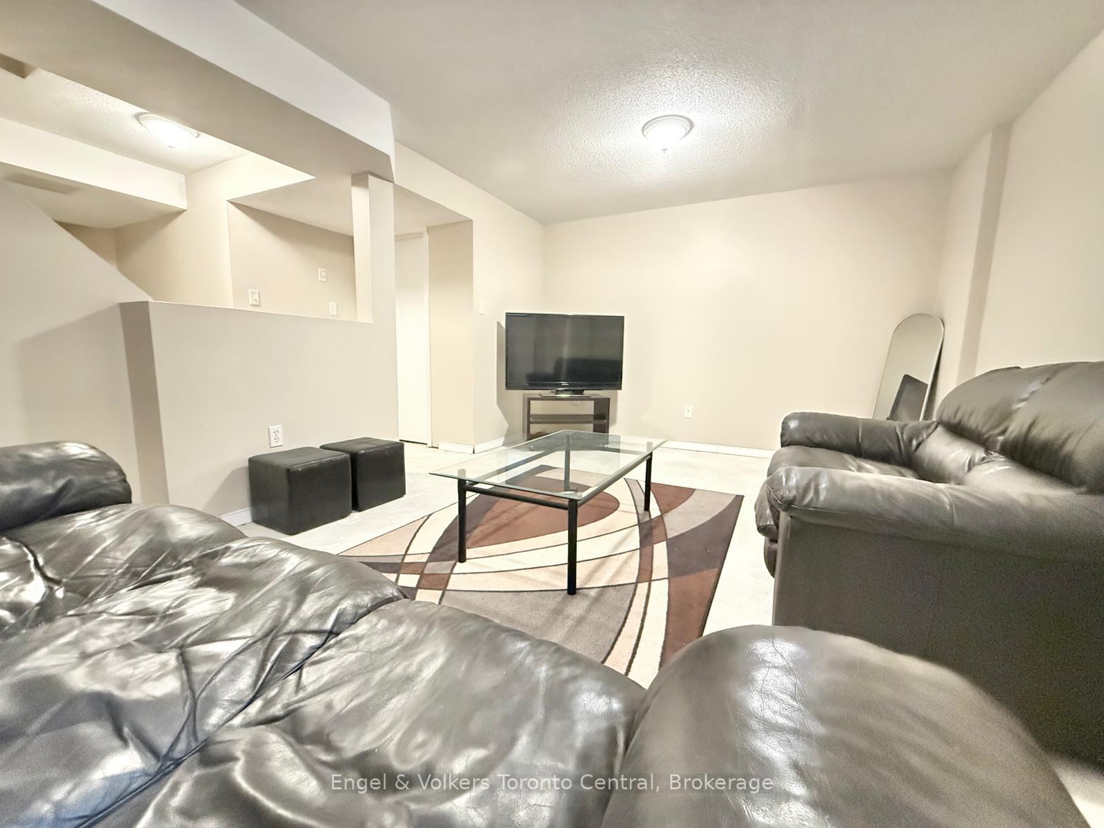 Photo 39 of Unit 9, 920 Edinburgh Road S, Guelph, Kortright West — HOMEH