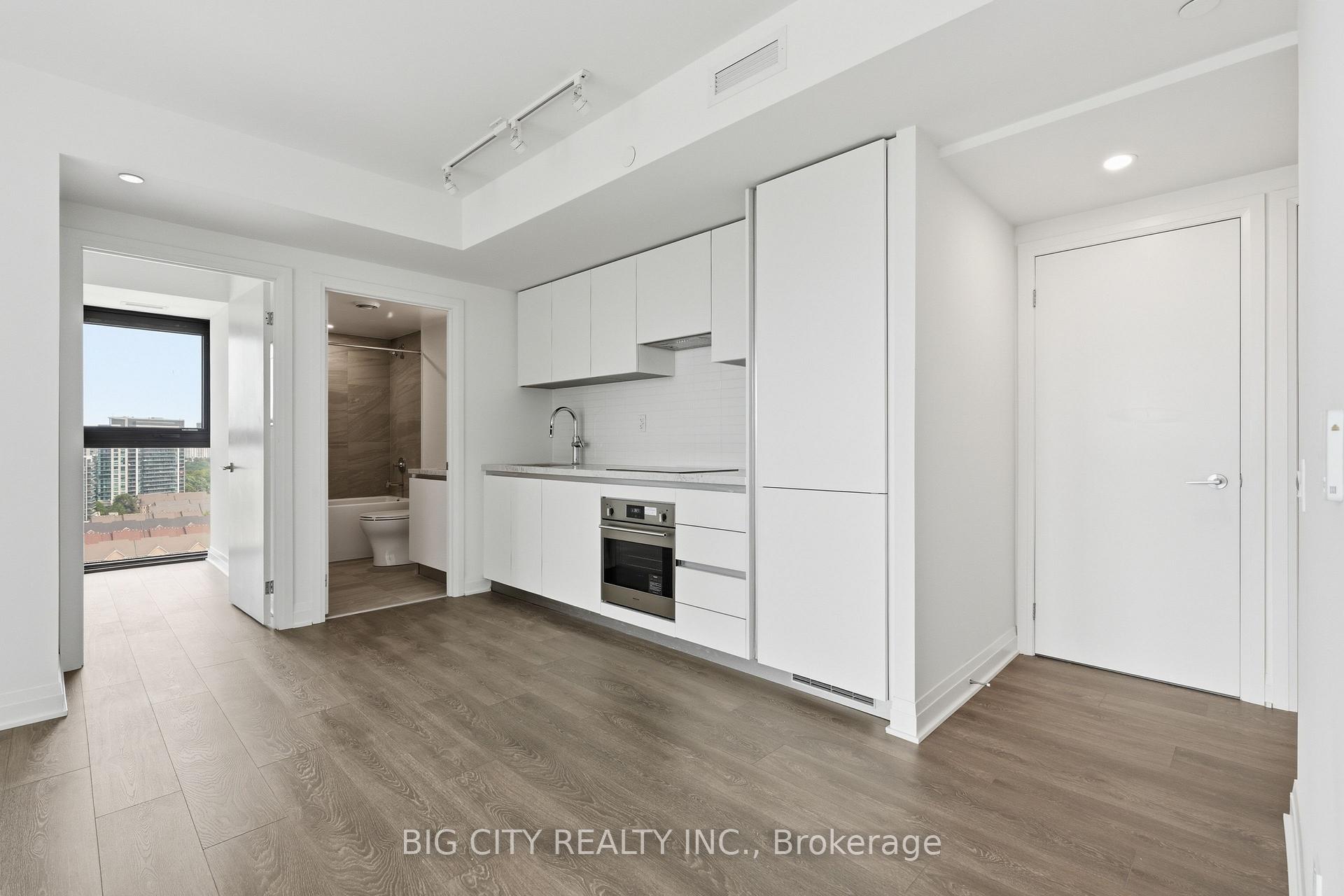 Photo 6 of Unit 1407, 25 Frederick Todd Way, Toronto, Thorncliffe Park — HOMEH