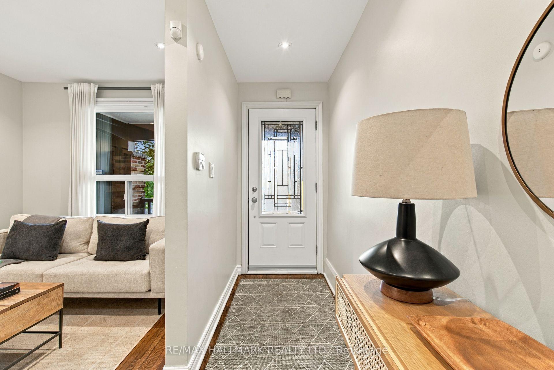 Photo 11 of 610 Coxwell Avenue, Toronto, Greenwood-Coxwell — HOMEH