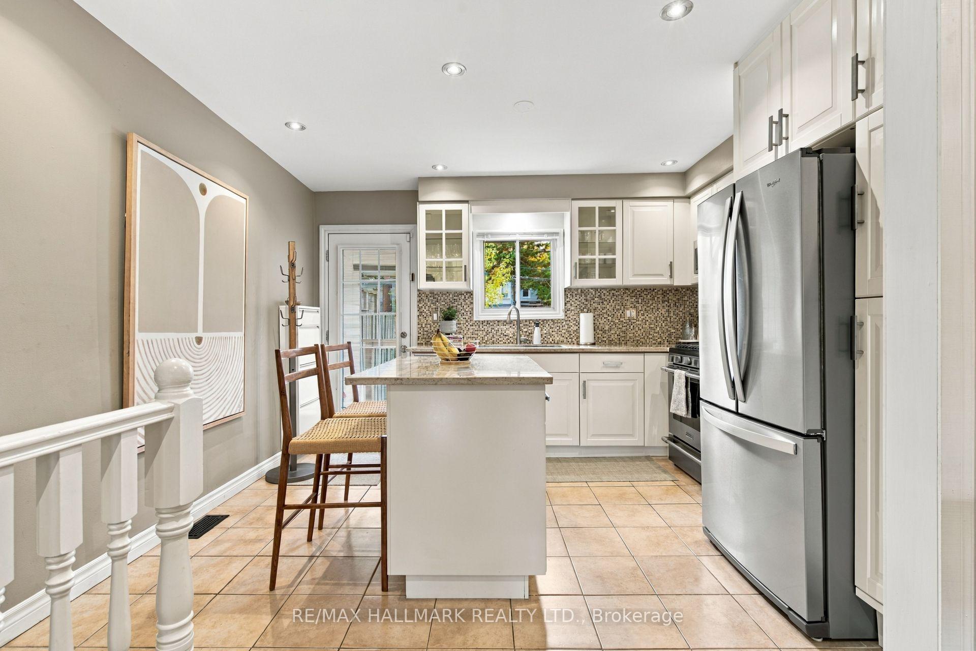 Photo 17 of 610 Coxwell Avenue, Toronto, Greenwood-Coxwell — HOMEH