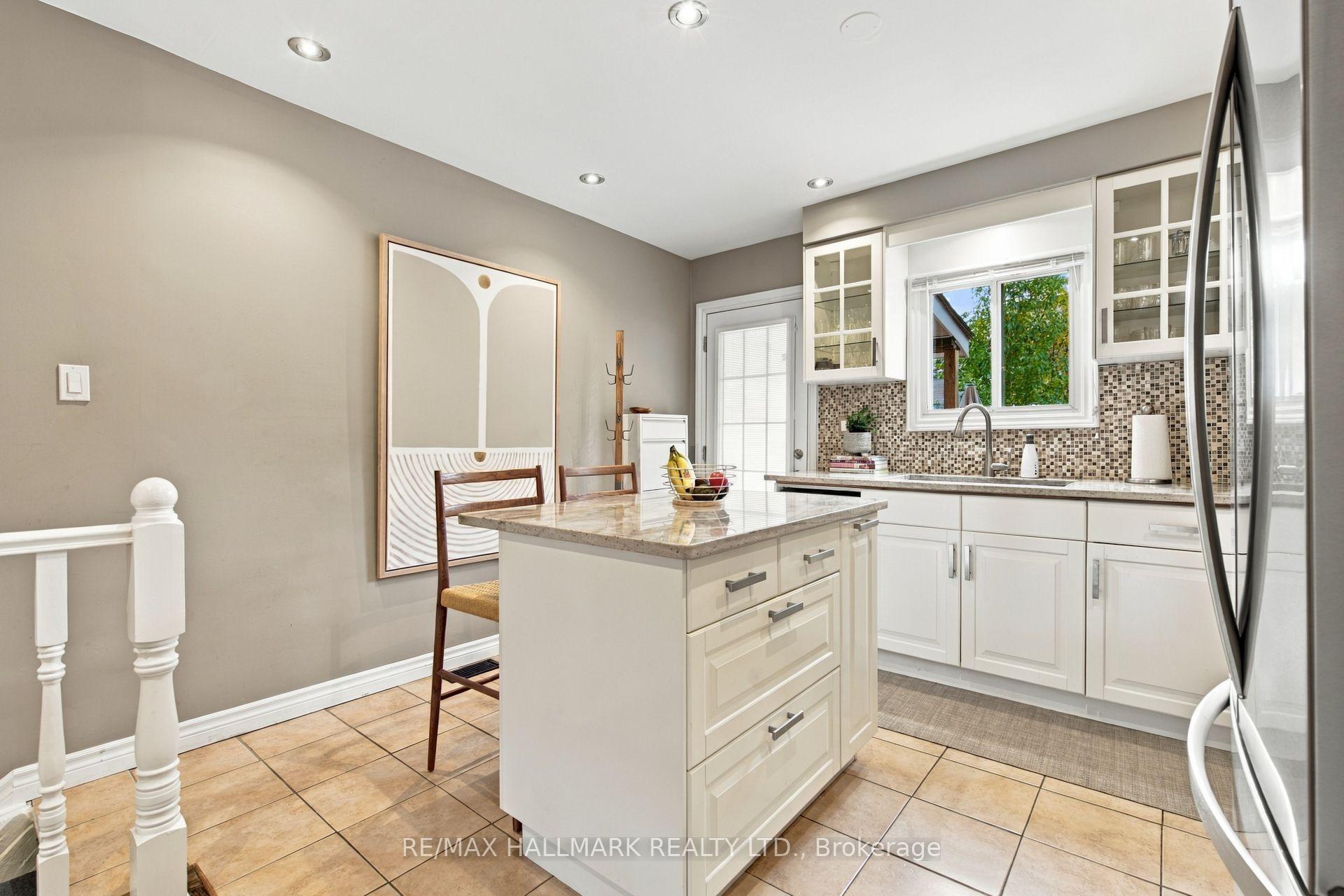 Photo 18 of 610 Coxwell Avenue, Toronto, Greenwood-Coxwell — HOMEH
