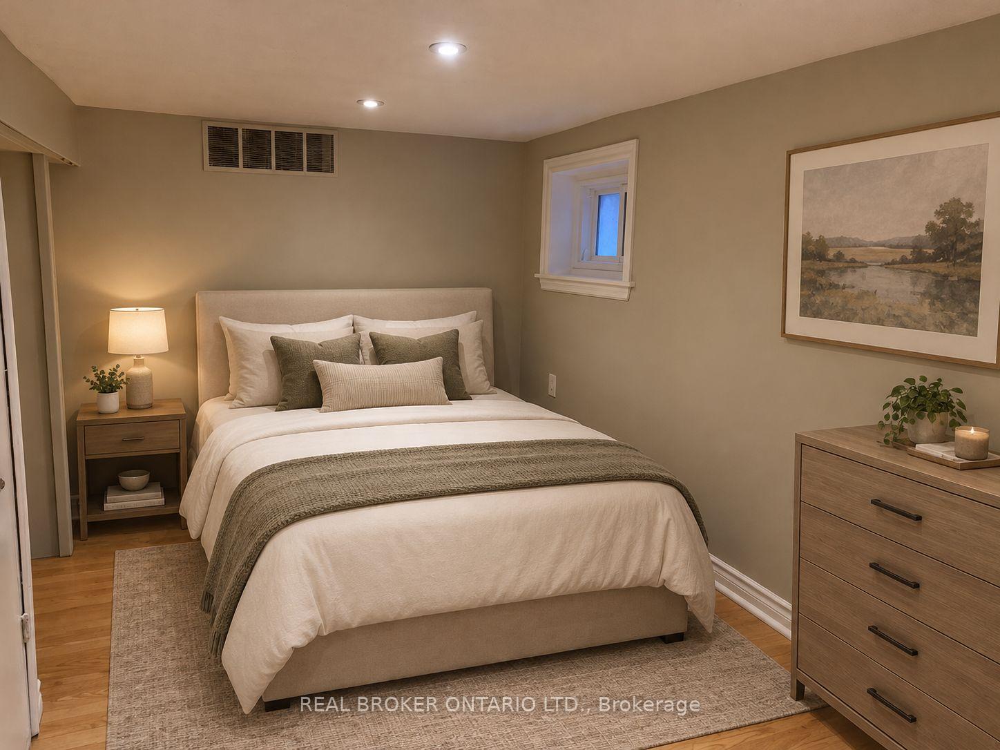 Photo 3 of Unit Bsmt, 988 Cosburn Avenue, Toronto, Woodbine-Lumsden — HOMEH