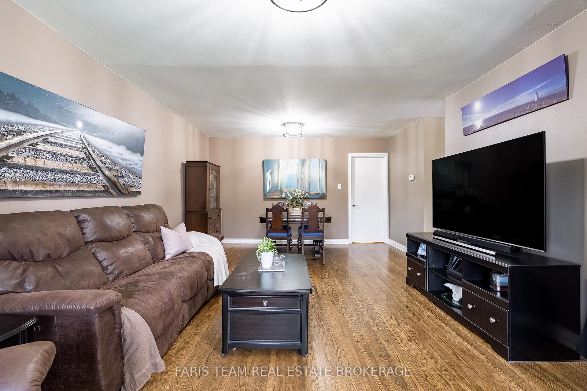Photo 13 of 45 Bailey Crescent, Aurora, Aurora Highlands — HOMEH