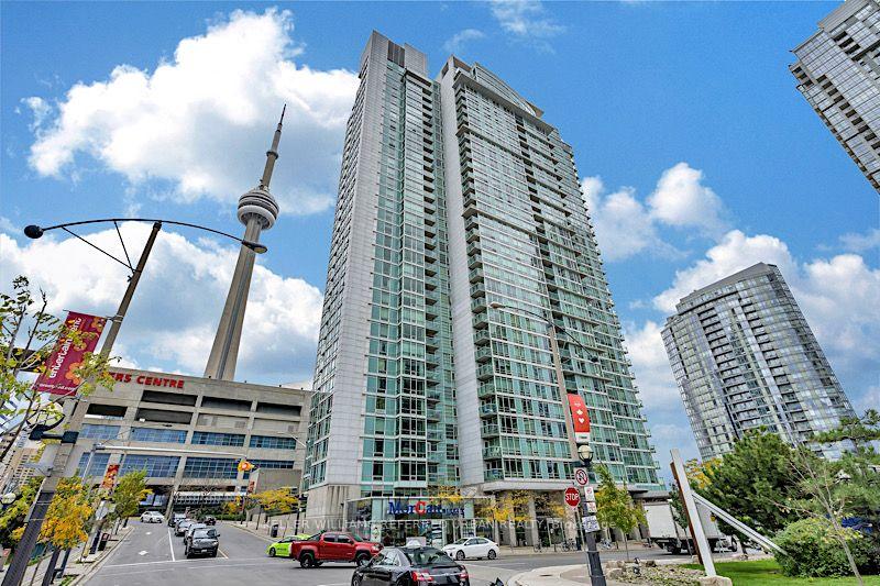 Front of Unit 1812, 81 Navy Wharf Court