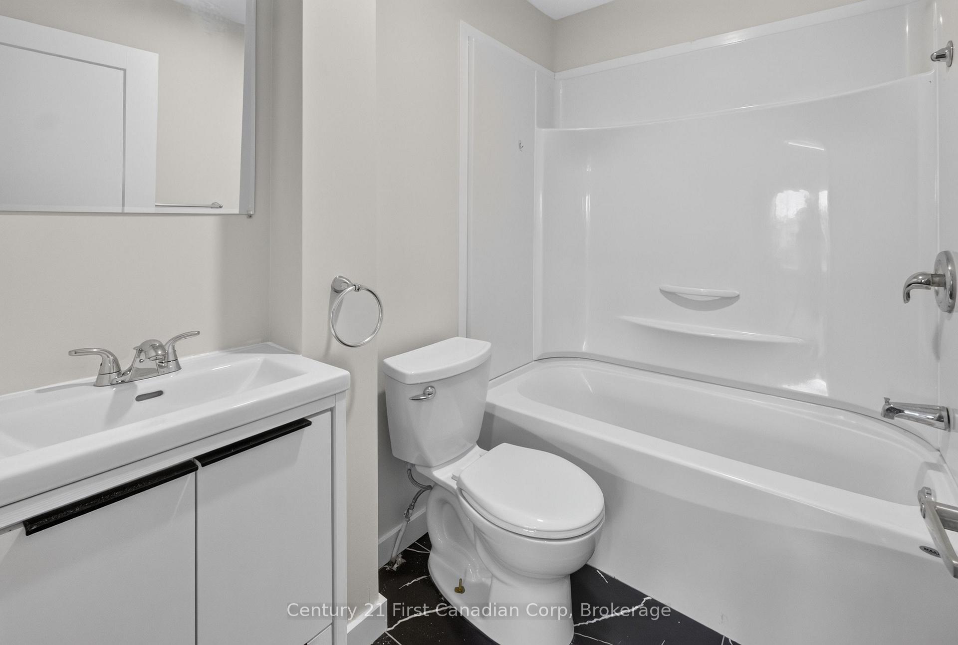 Photo 10 of Unit 7, 5179 Highway 12, Ramara, Rural Ramara — HOMEH