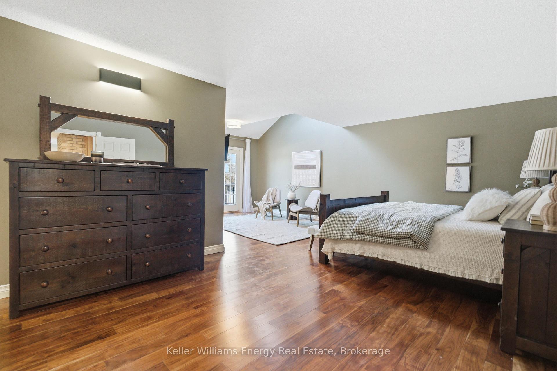 Photo 24 of 21 Stone Sound, Scugog, Port Perry — HOMEH