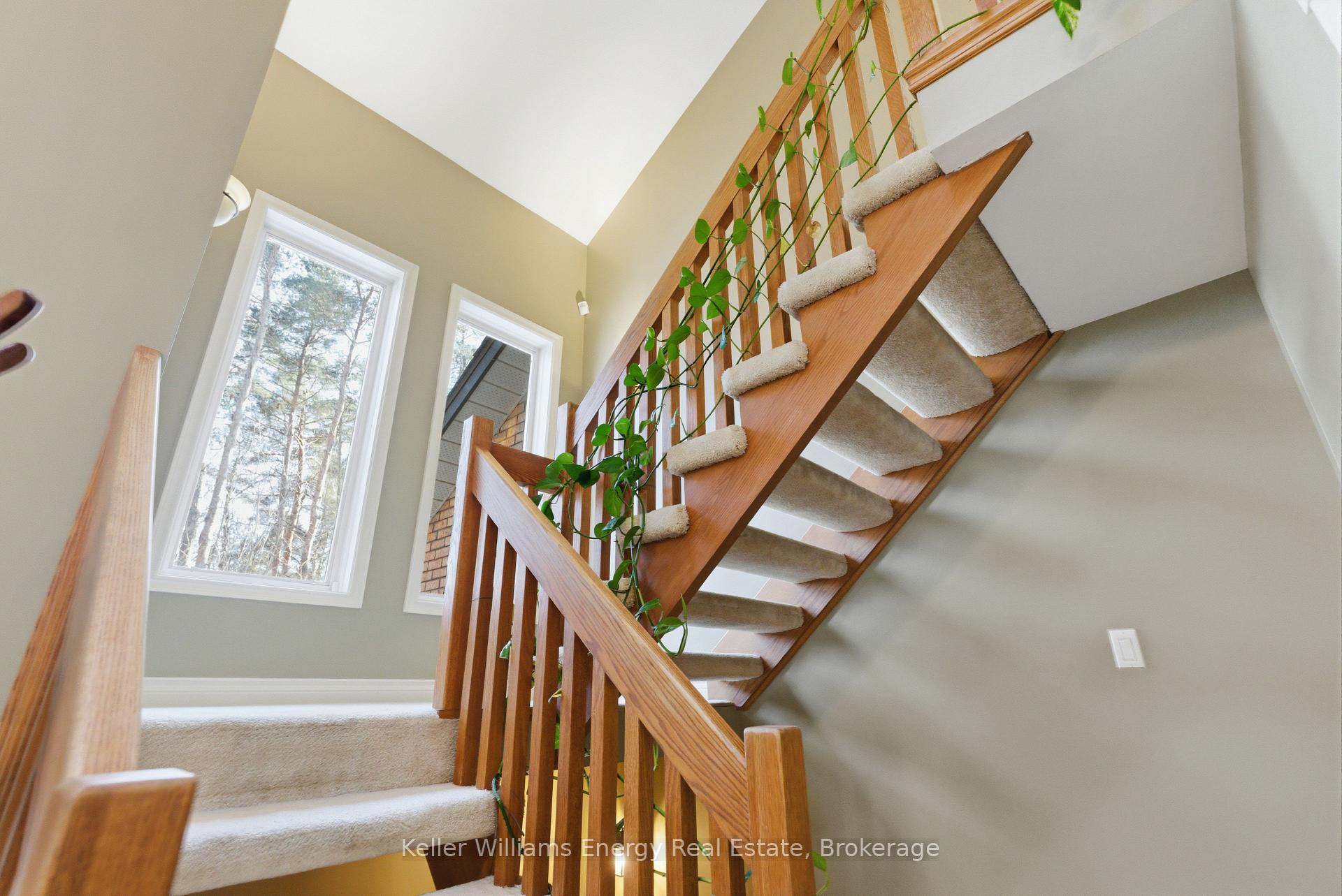 Photo 32 of 21 Stone Sound, Scugog, Port Perry — HOMEH
