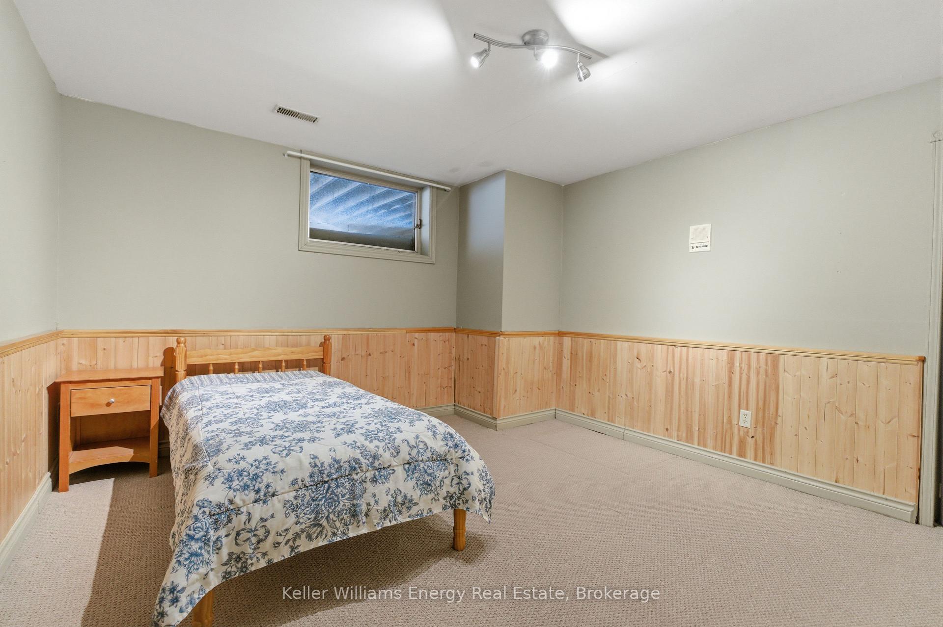 Photo 42 of 21 Stone Sound, Scugog, Port Perry — HOMEH