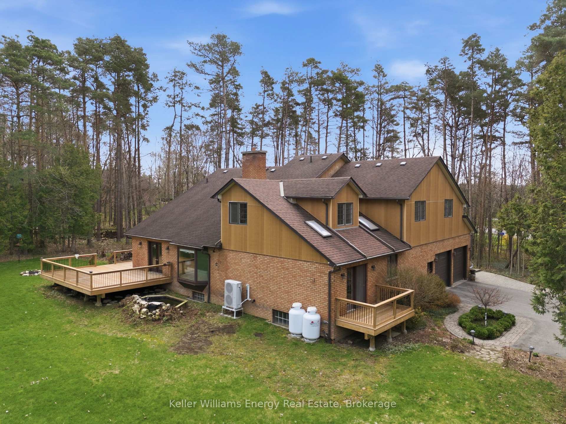 Photo 48 of 21 Stone Sound, Scugog, Port Perry — HOMEH