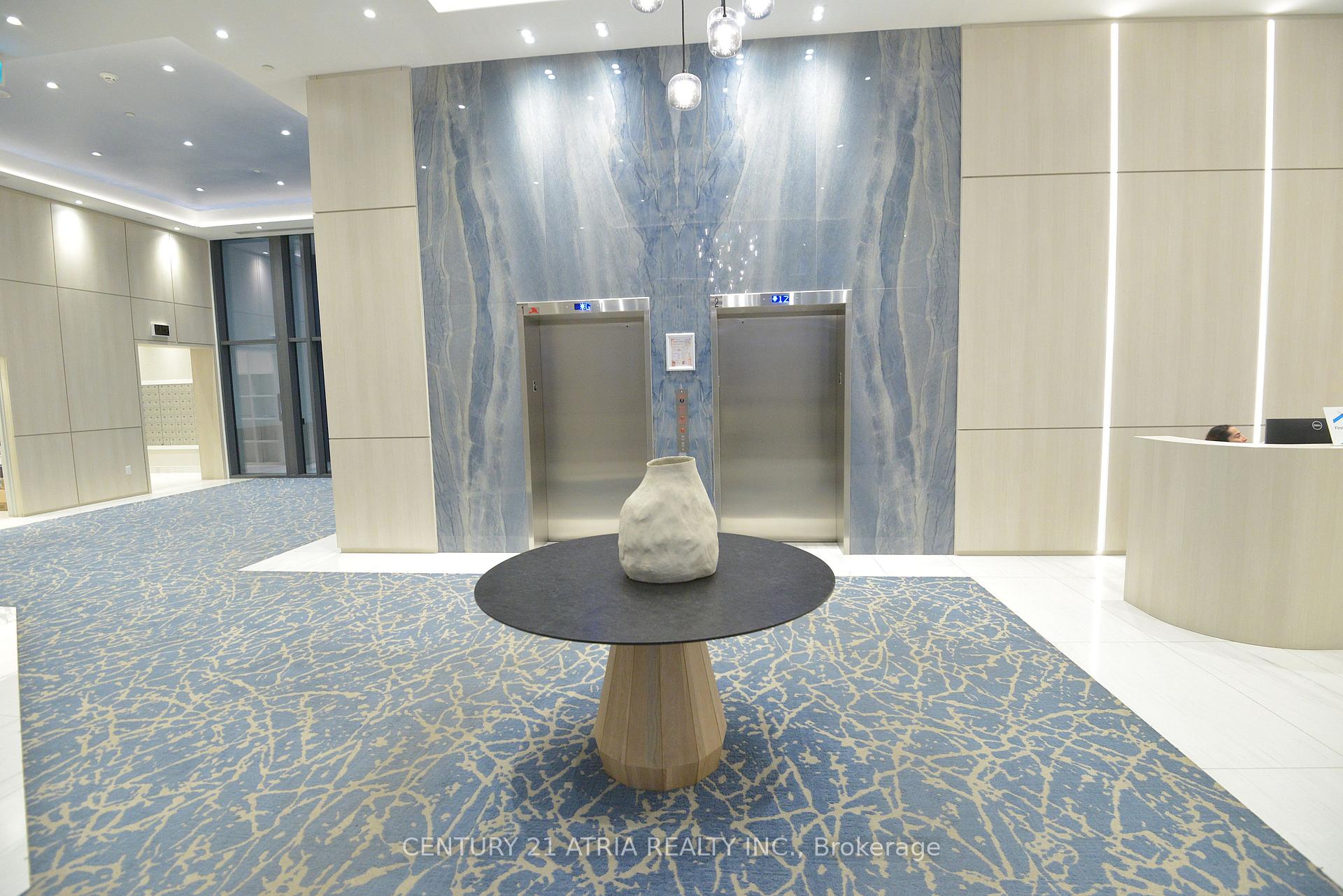Photo 3 of Unit 901, 1063 Douglas McCurdy Common, Mississauga, Lakeview — HOMEH