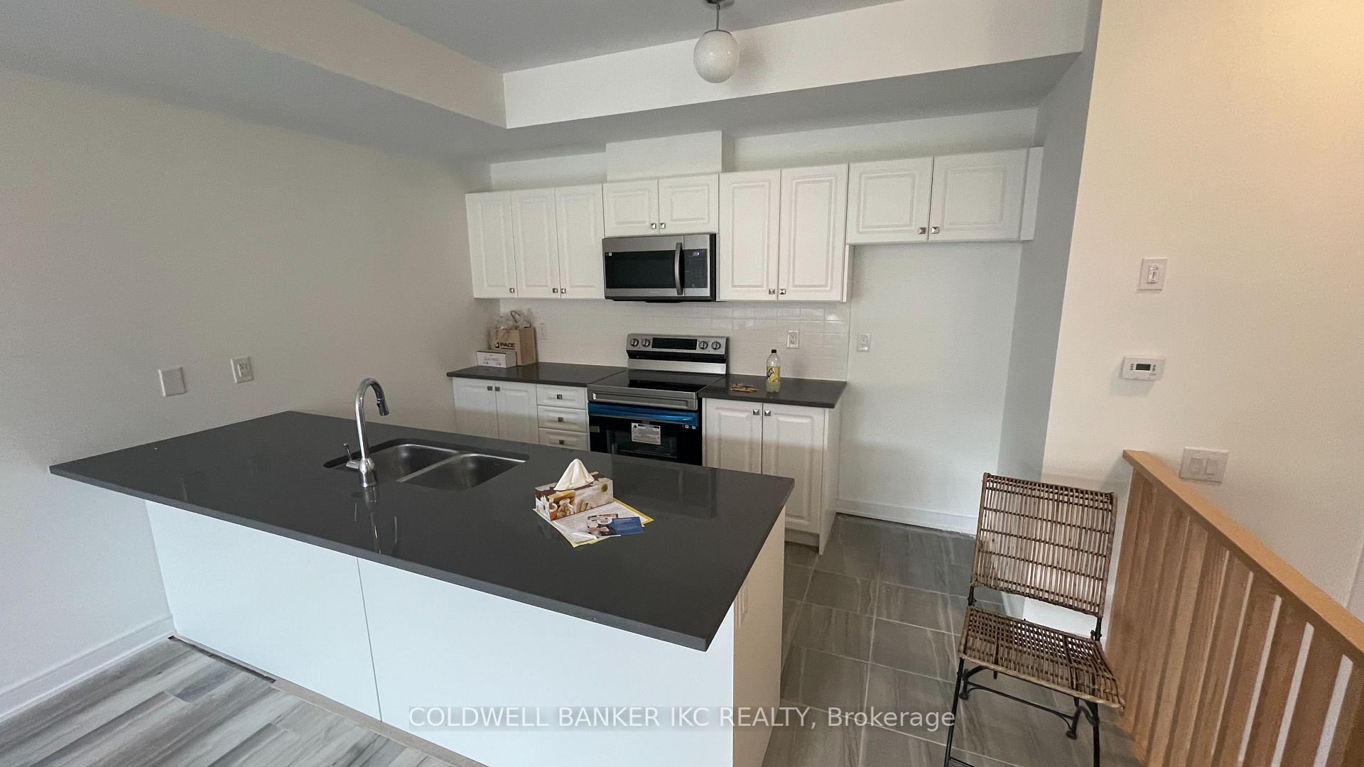 Photo 7 of 54 Red Maple Lane, Barrie, Innis-Shore — HOMEH