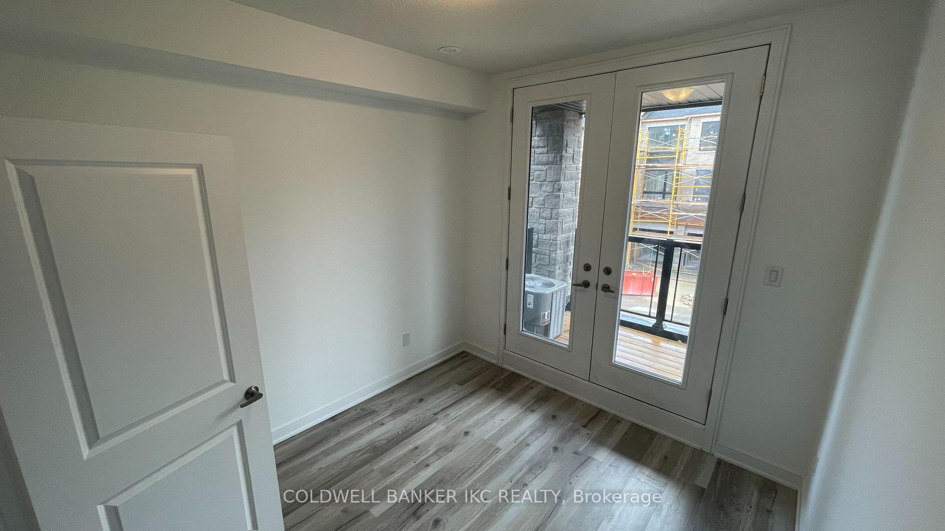 Photo 10 of 54 Red Maple Lane, Barrie, Innis-Shore — HOMEH