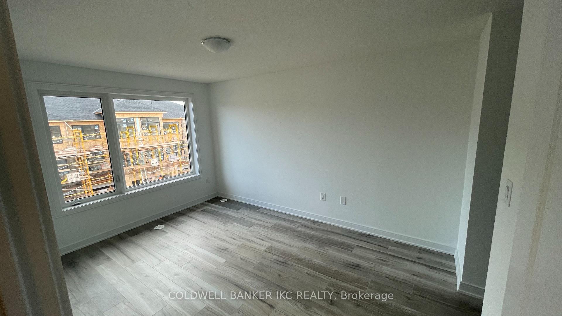 Photo 15 of 54 Red Maple Lane, Barrie, Innis-Shore — HOMEH
