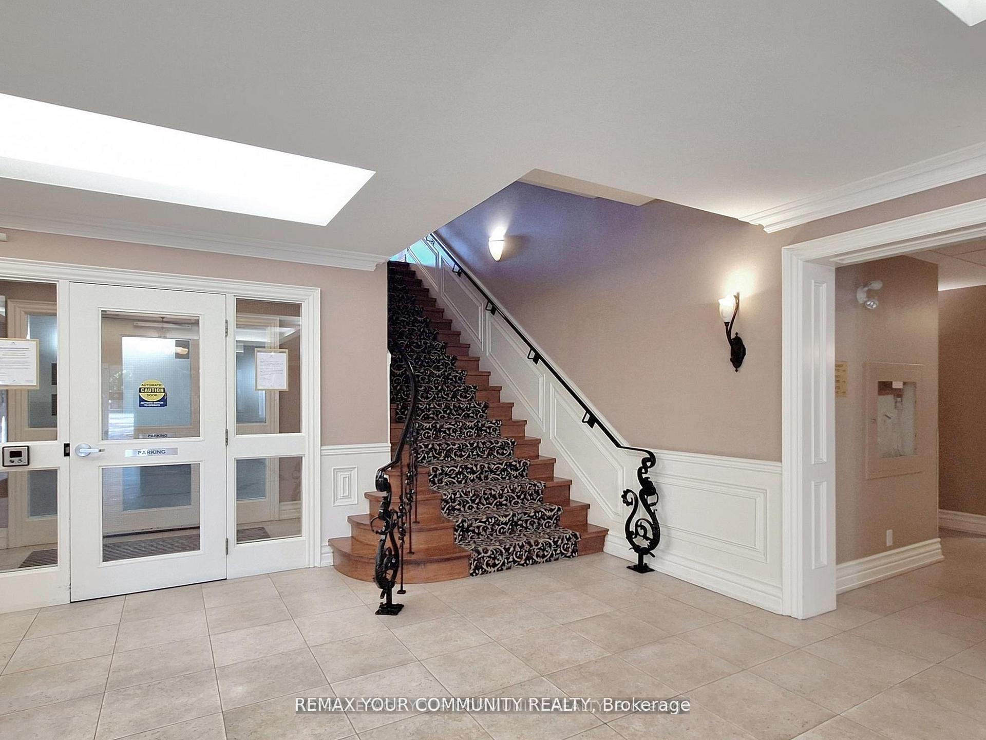Photo 4 of Unit 220, 9519 Keele Street, Vaughan, Maple — HOMEH