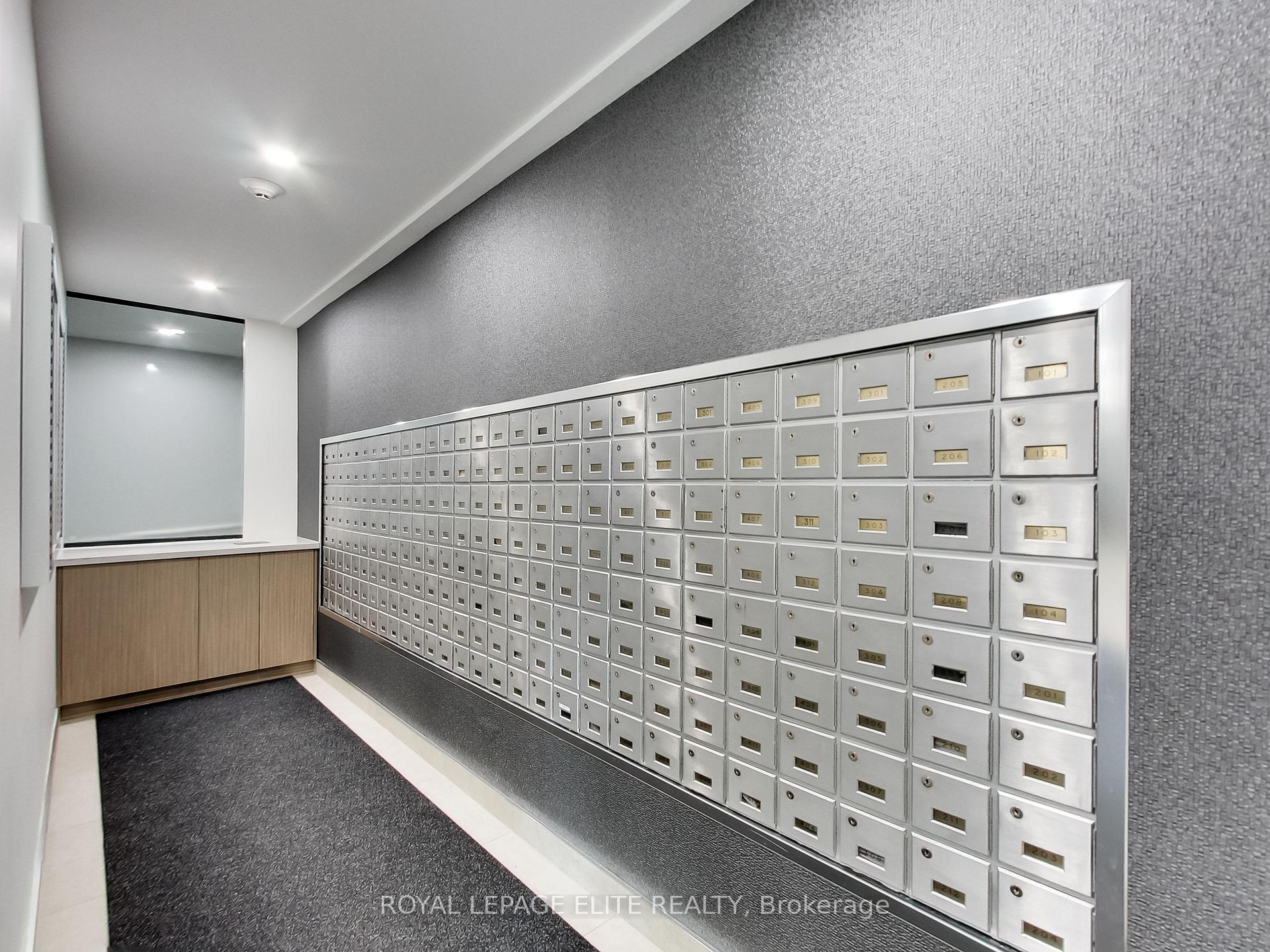 Photo 4 of Unit 702, 511 The West Mall Road, Etobicoke, Etobicoke West Mall — HOMEH