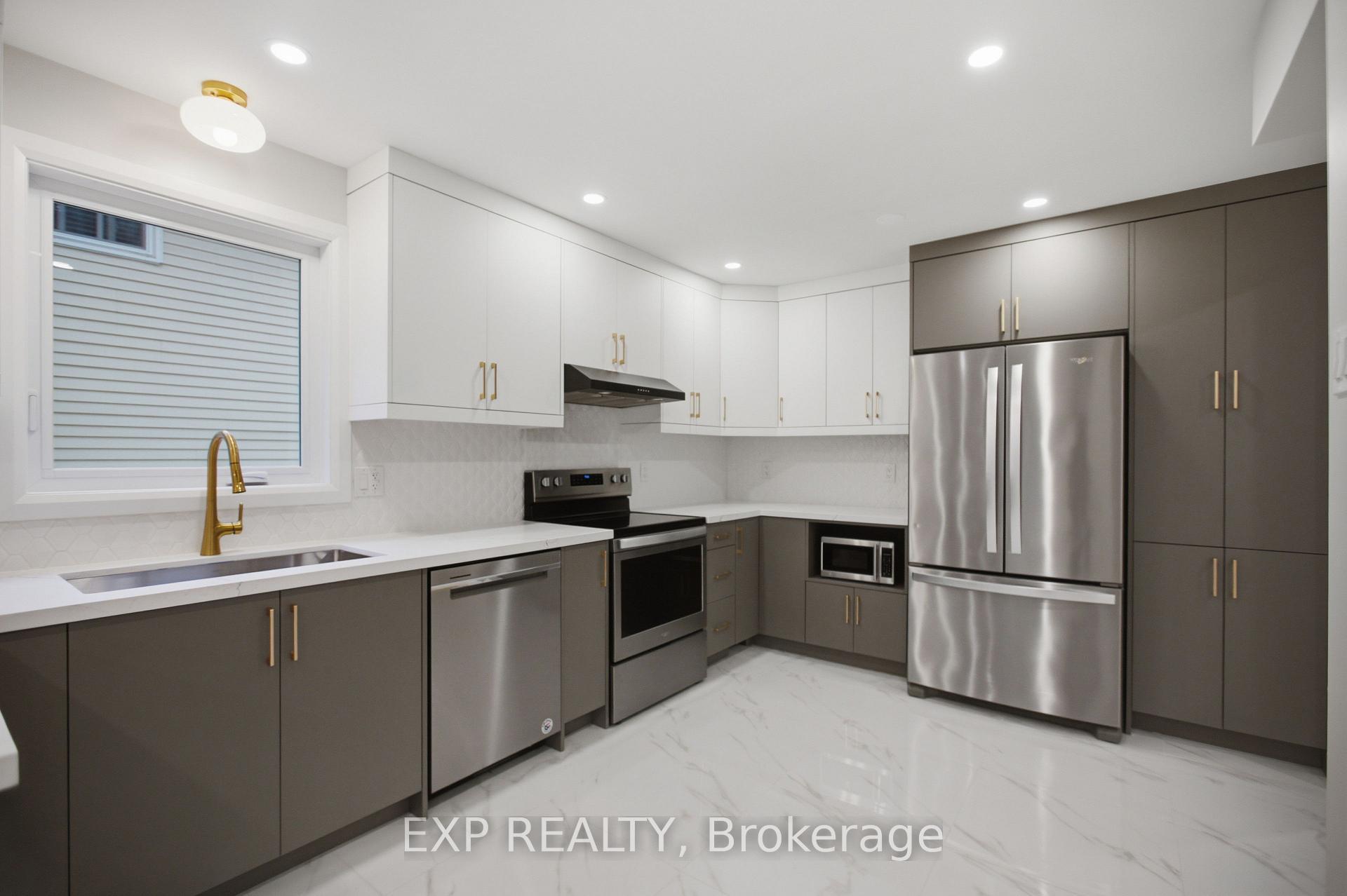 Photo 12 of 42 Antler Avenue, Ottawa, Barrhaven - On the Green — HOMEH