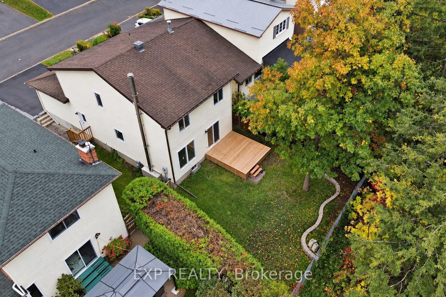 Photo 38 of 42 Antler Avenue, Ottawa, Barrhaven - On the Green — HOMEH