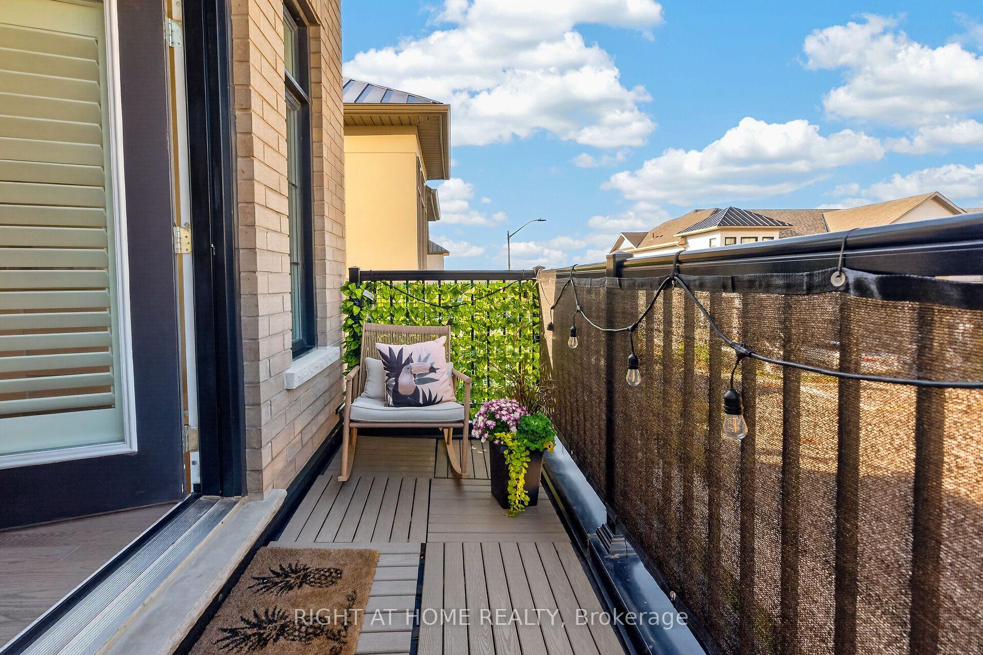 Photo 13 of 26 Freedom Crescent, Hamilton, Mount Hope — HOMEH