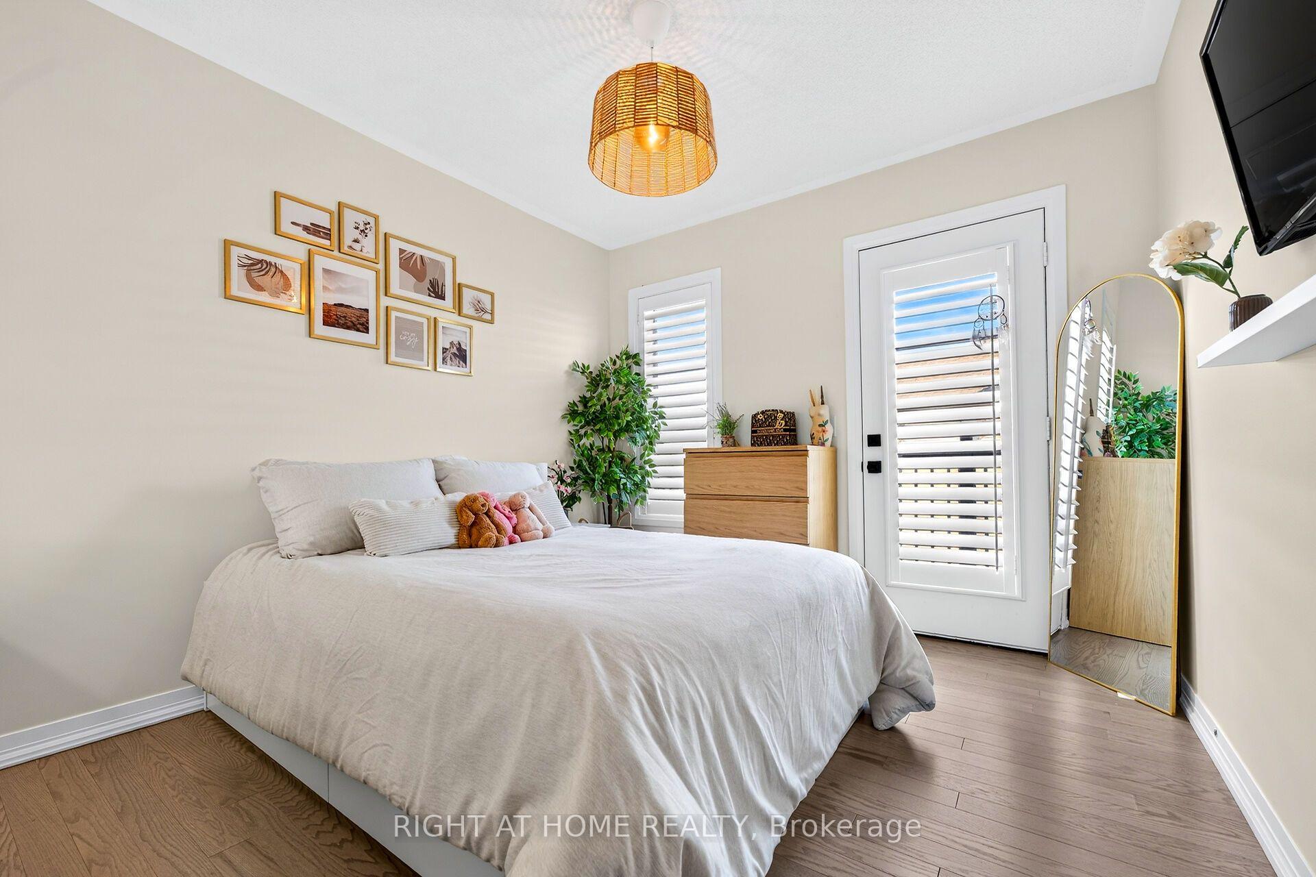 Photo 27 of 26 Freedom Crescent, Hamilton, Mount Hope — HOMEH