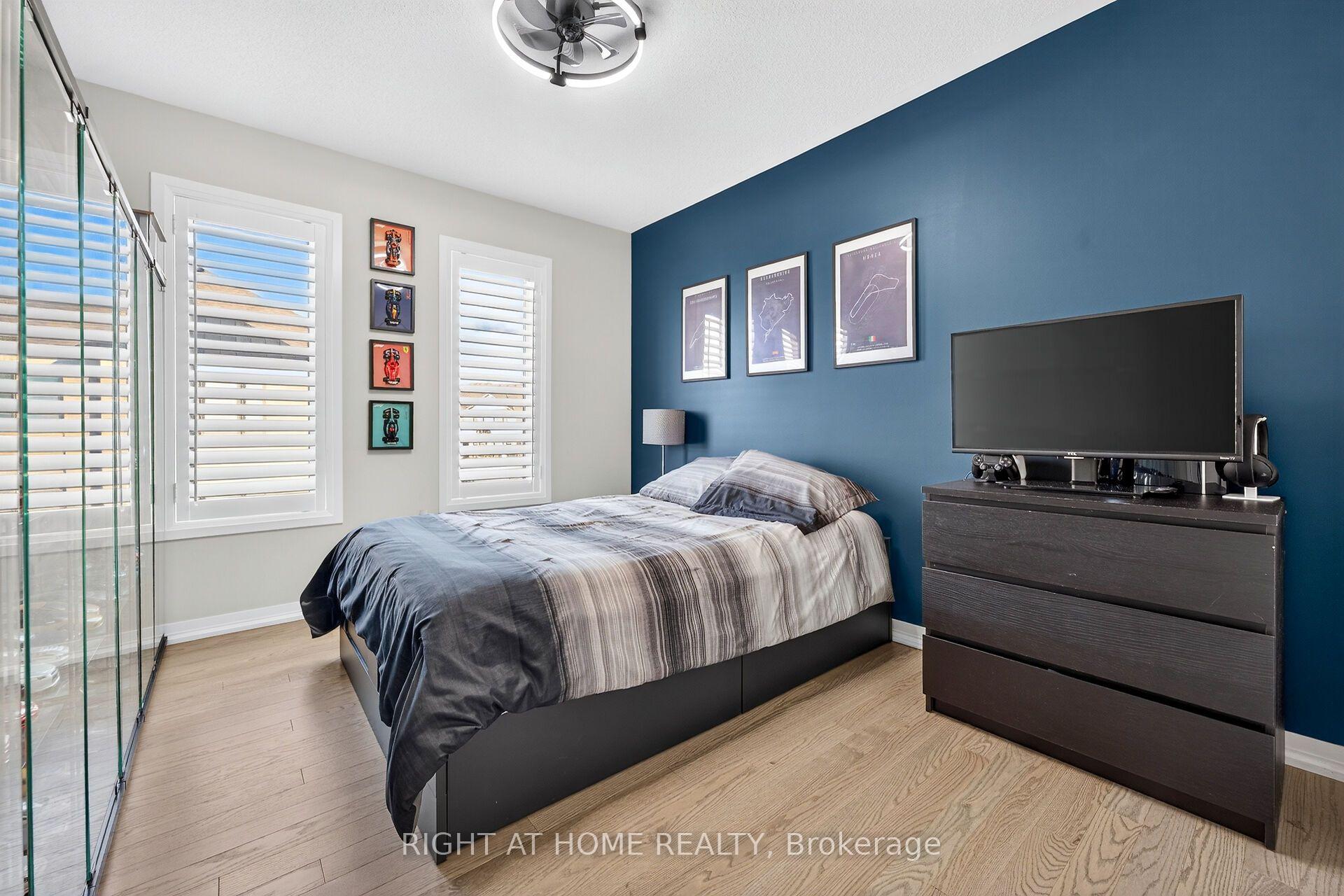 Photo 31 of 26 Freedom Crescent, Hamilton, Mount Hope — HOMEH