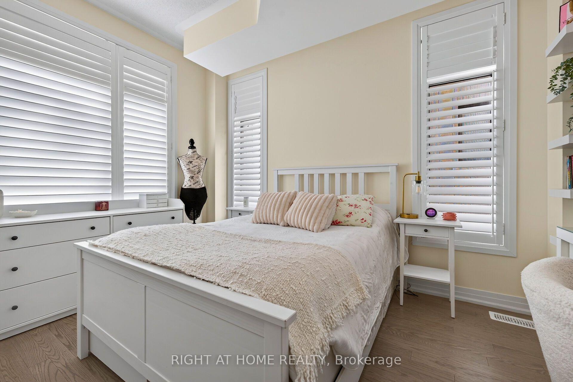 Photo 36 of 26 Freedom Crescent, Hamilton, Mount Hope — HOMEH