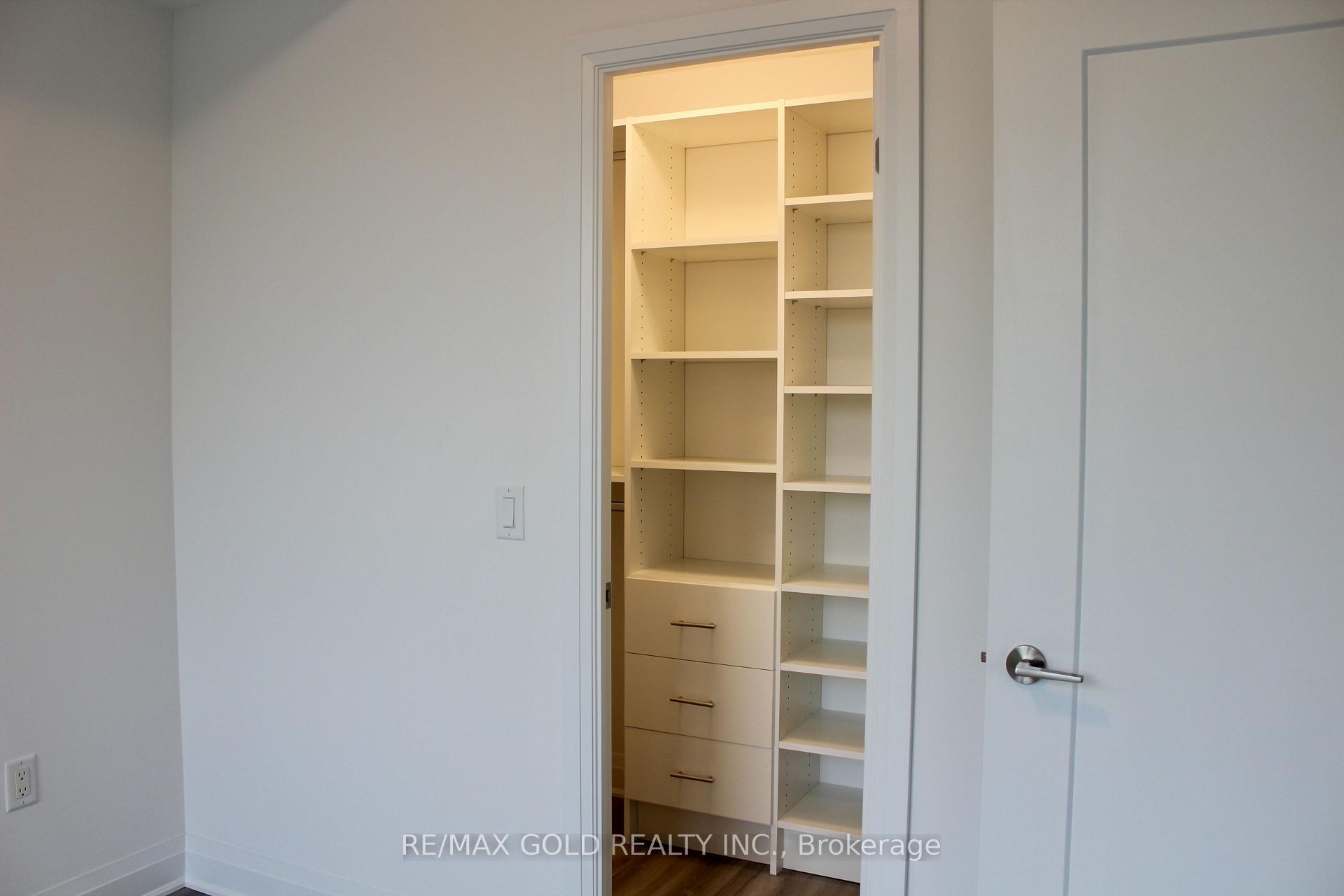 Photo 12 of Unit 218, 3220 Sheppard Avenue E, Scarborough, Tam O'Shanter-Sullivan — HOMEH