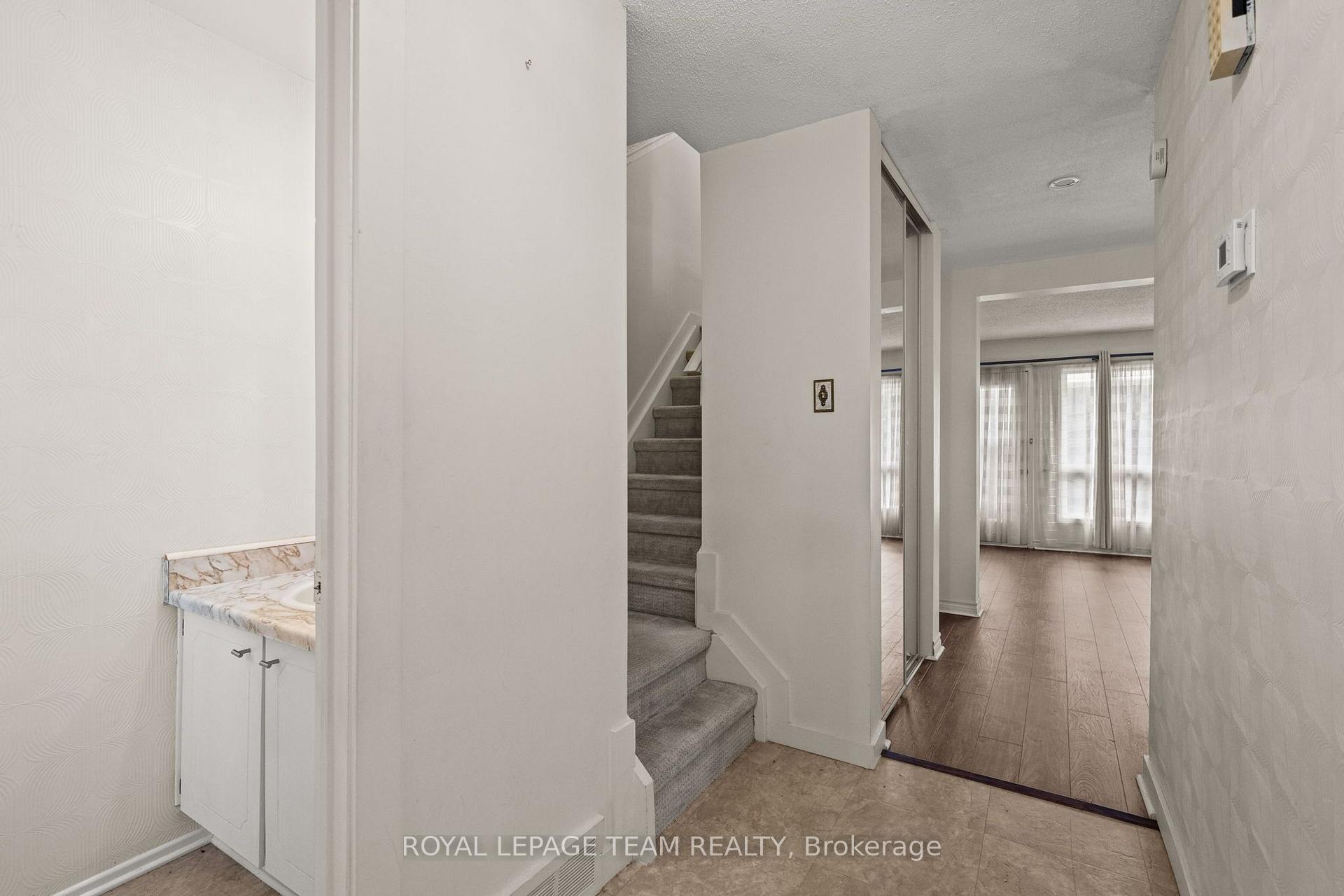 Photo 5 of Unit E, 73 Foxfield Drive E, Ottawa, Barrhaven - Knollsbrook — HOMEH