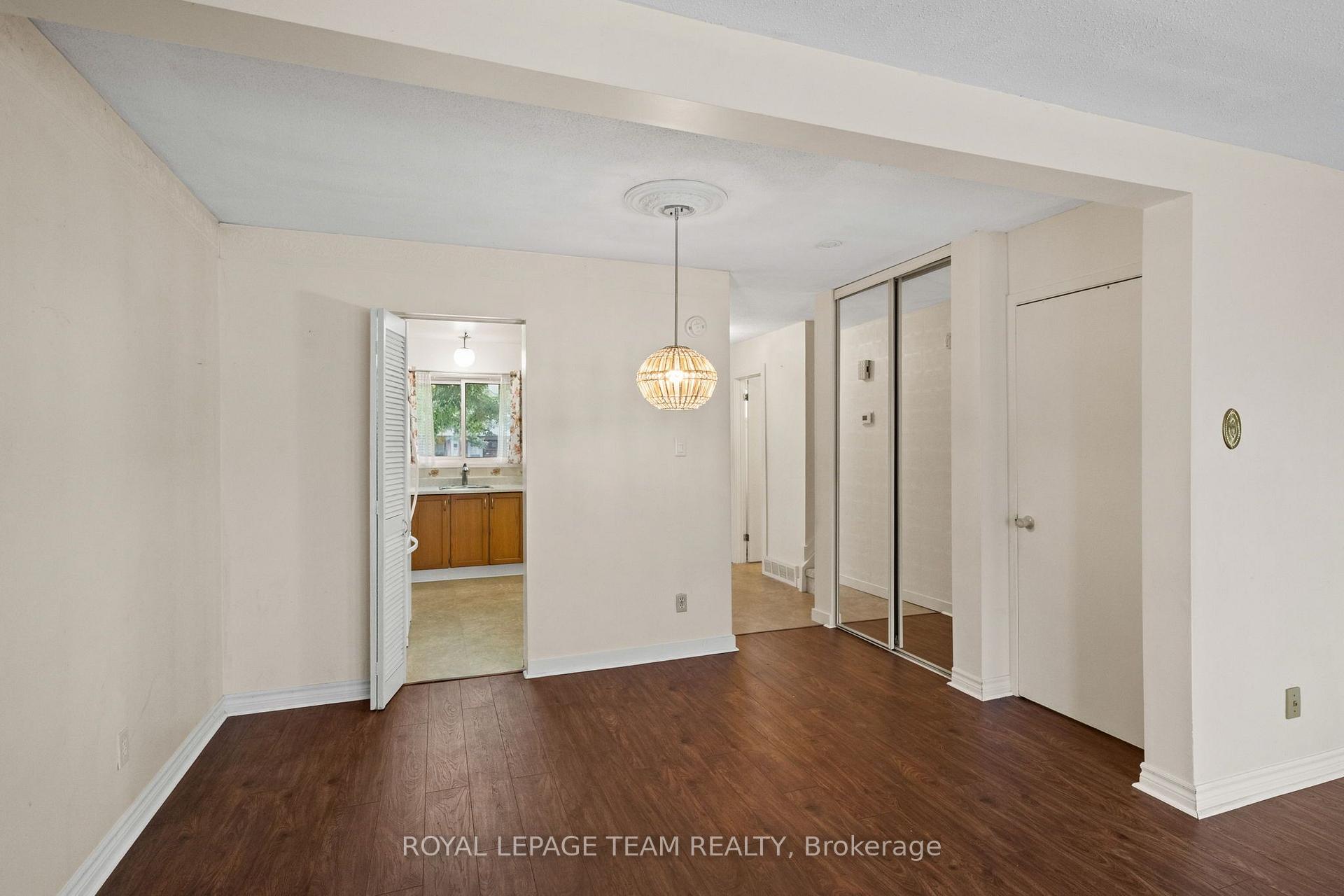 Photo 12 of Unit E, 73 Foxfield Drive E, Ottawa, Barrhaven - Knollsbrook — HOMEH