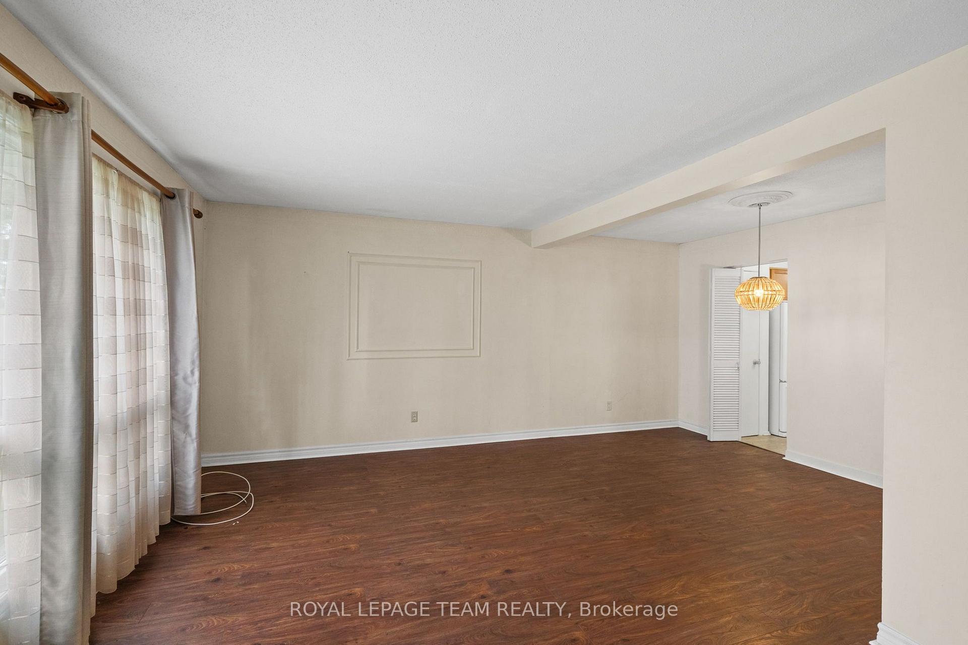 Photo 17 of Unit E, 73 Foxfield Drive E, Ottawa, Barrhaven - Knollsbrook — HOMEH