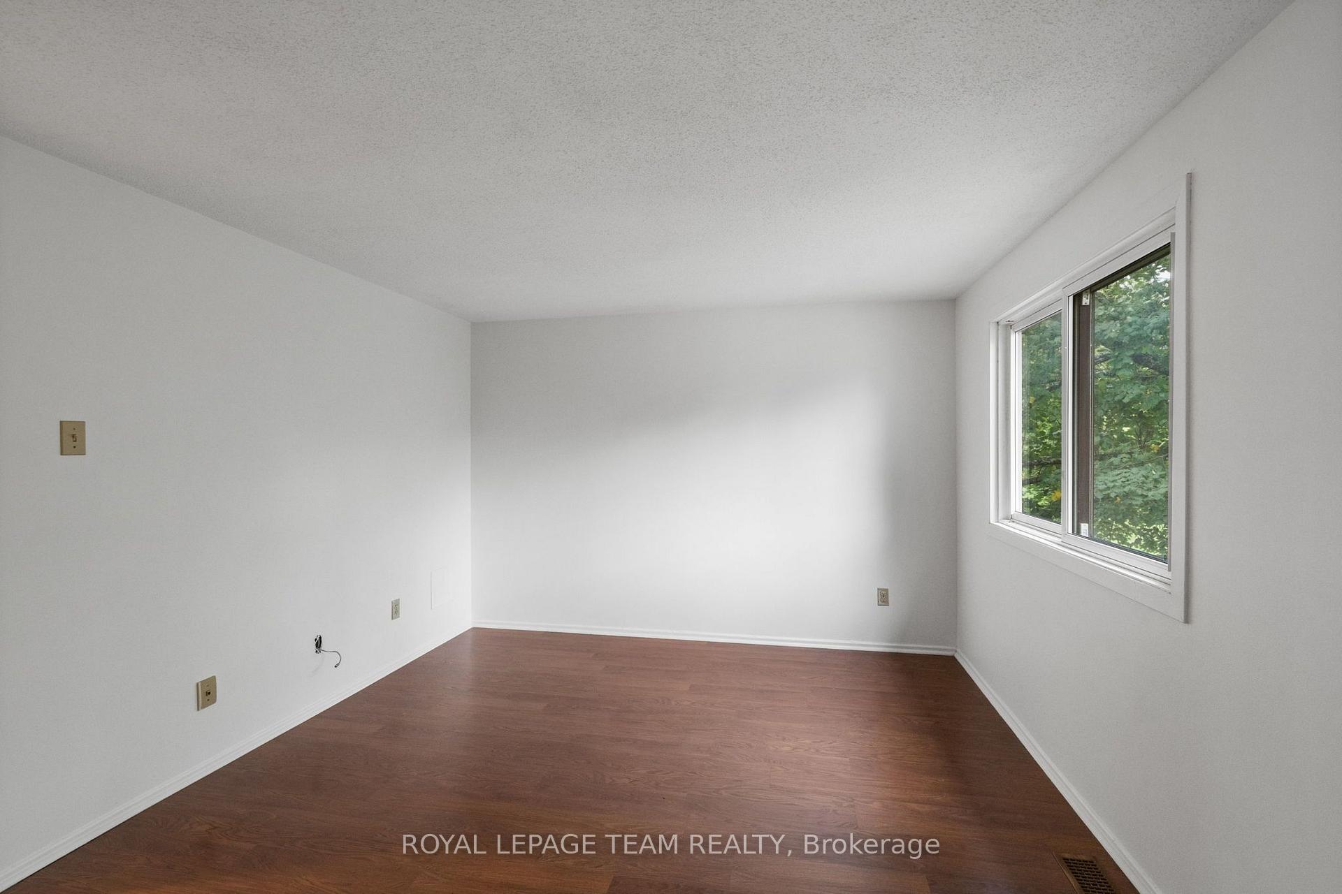 Photo 21 of Unit E, 73 Foxfield Drive E, Ottawa, Barrhaven - Knollsbrook — HOMEH