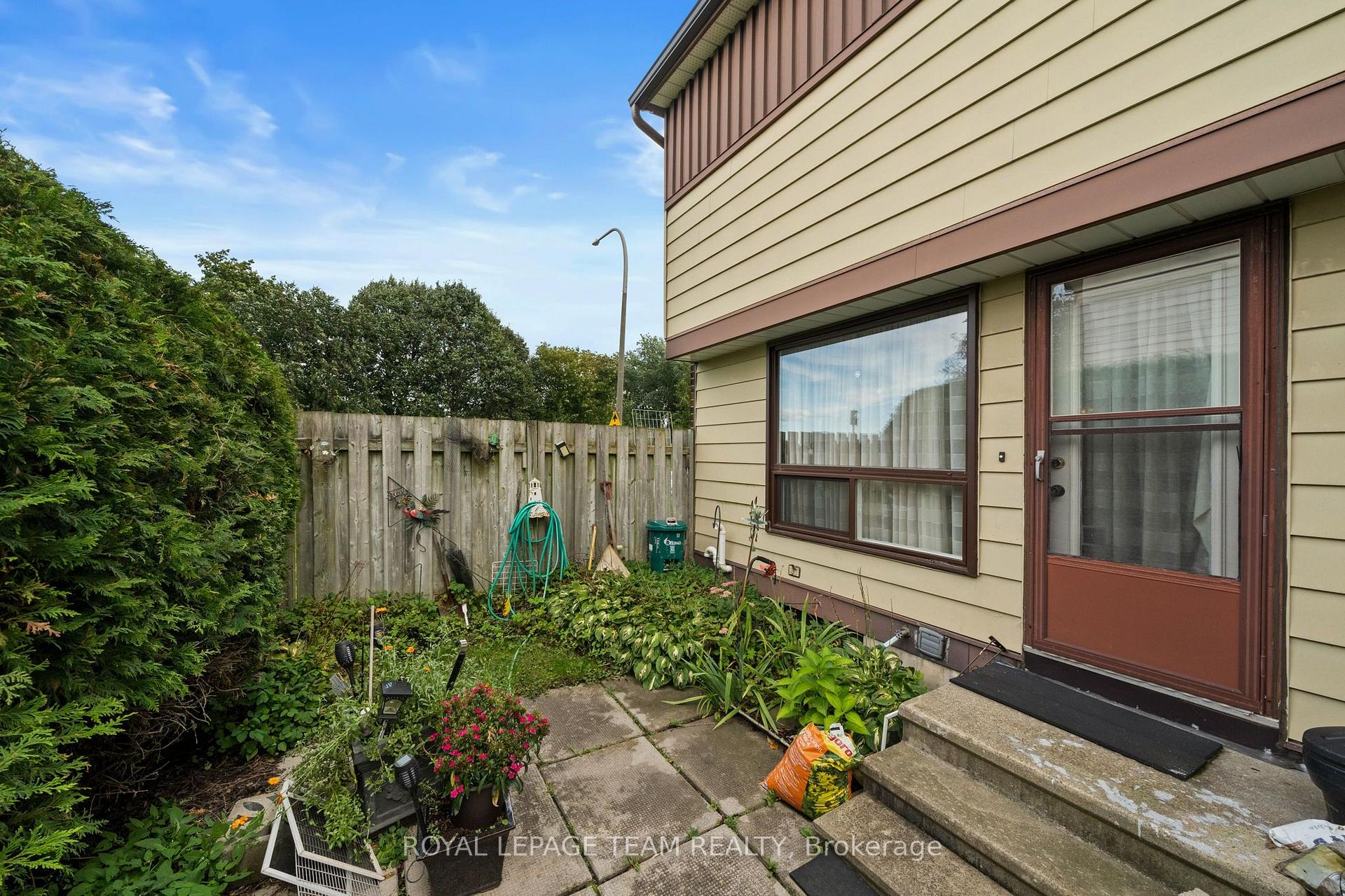 Photo 30 of Unit E, 73 Foxfield Drive E, Ottawa, Barrhaven - Knollsbrook — HOMEH