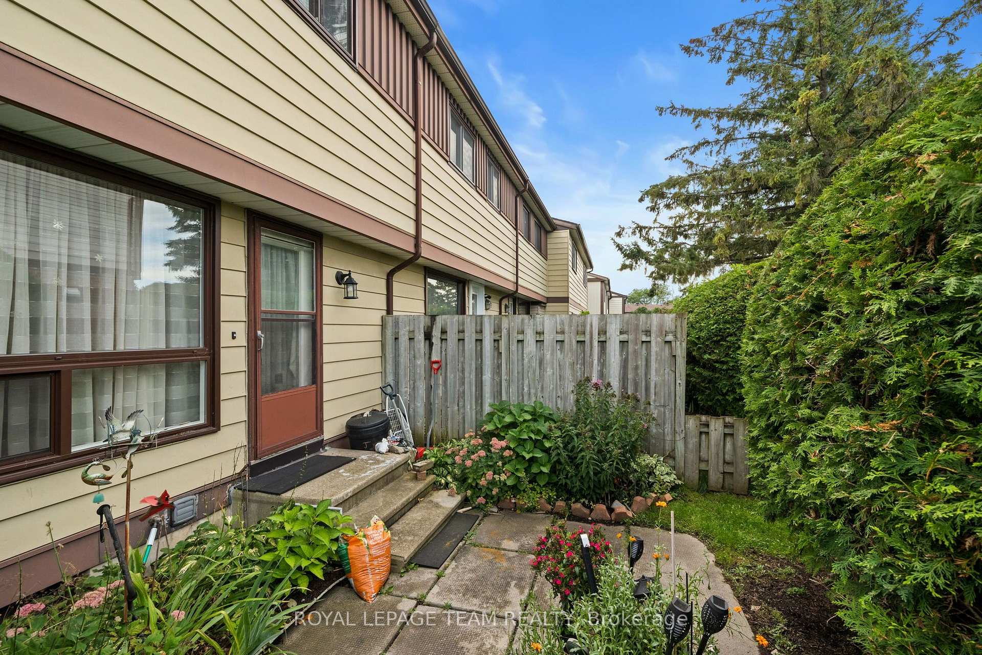 Photo 31 of Unit E, 73 Foxfield Drive E, Ottawa, Barrhaven - Knollsbrook — HOMEH