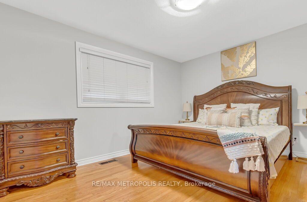Photo 20 of 100 Warren Road, Kitchener — HOMEH
